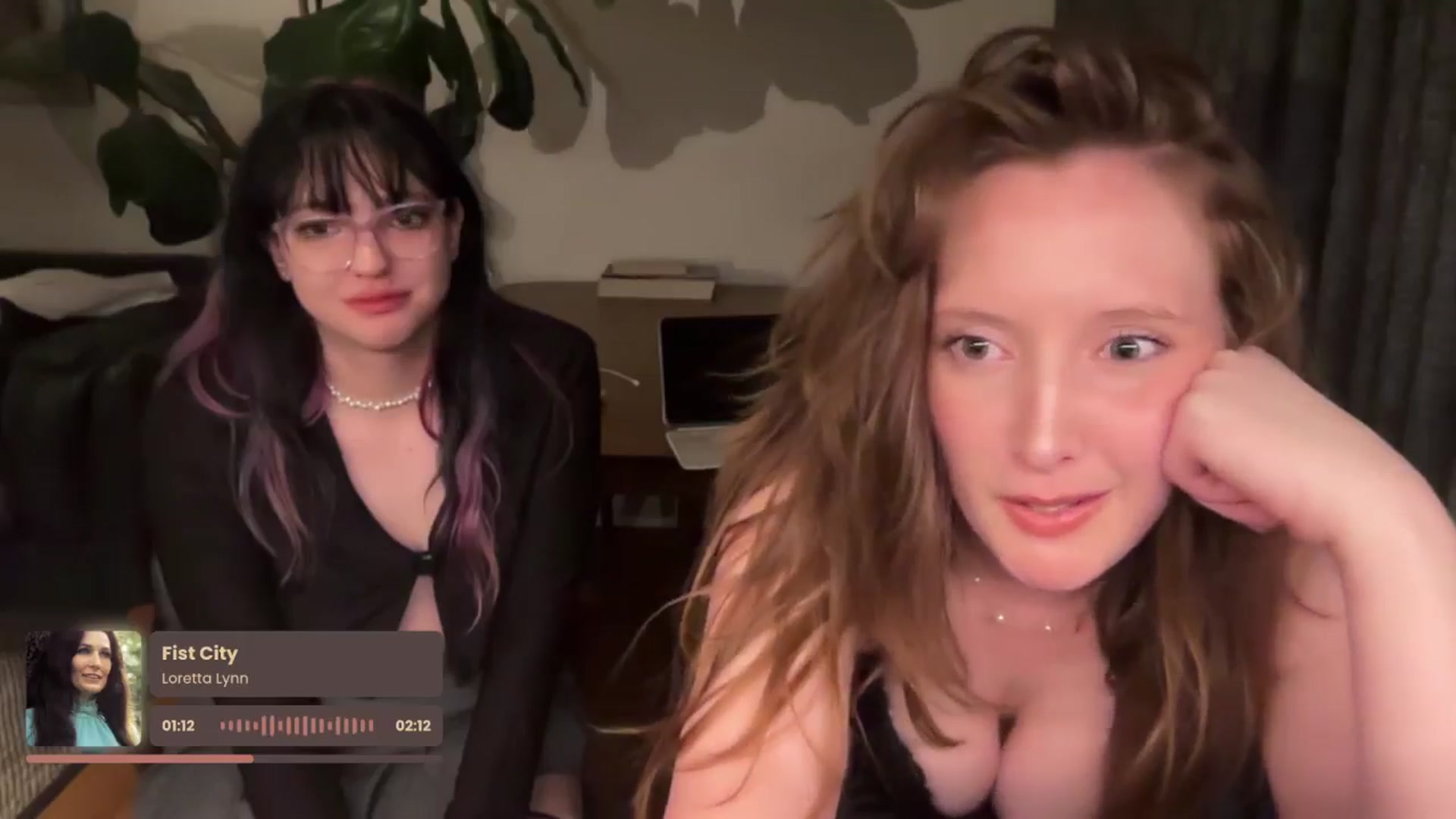 Gallery image thumbnail from consideruby's myfreecams stream on, 08/13/2025, 15:05 image 19 of 20