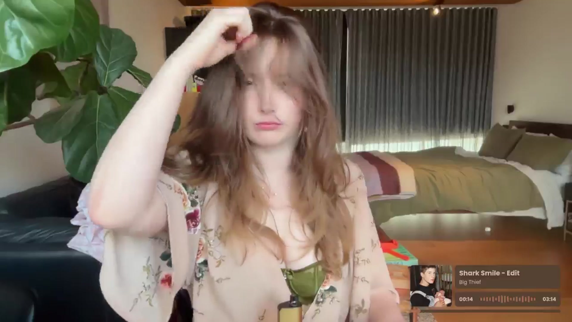 Gallery image thumbnail from consideruby's myfreecams stream on, 08/16/2025, 01:25 image 16 of 20