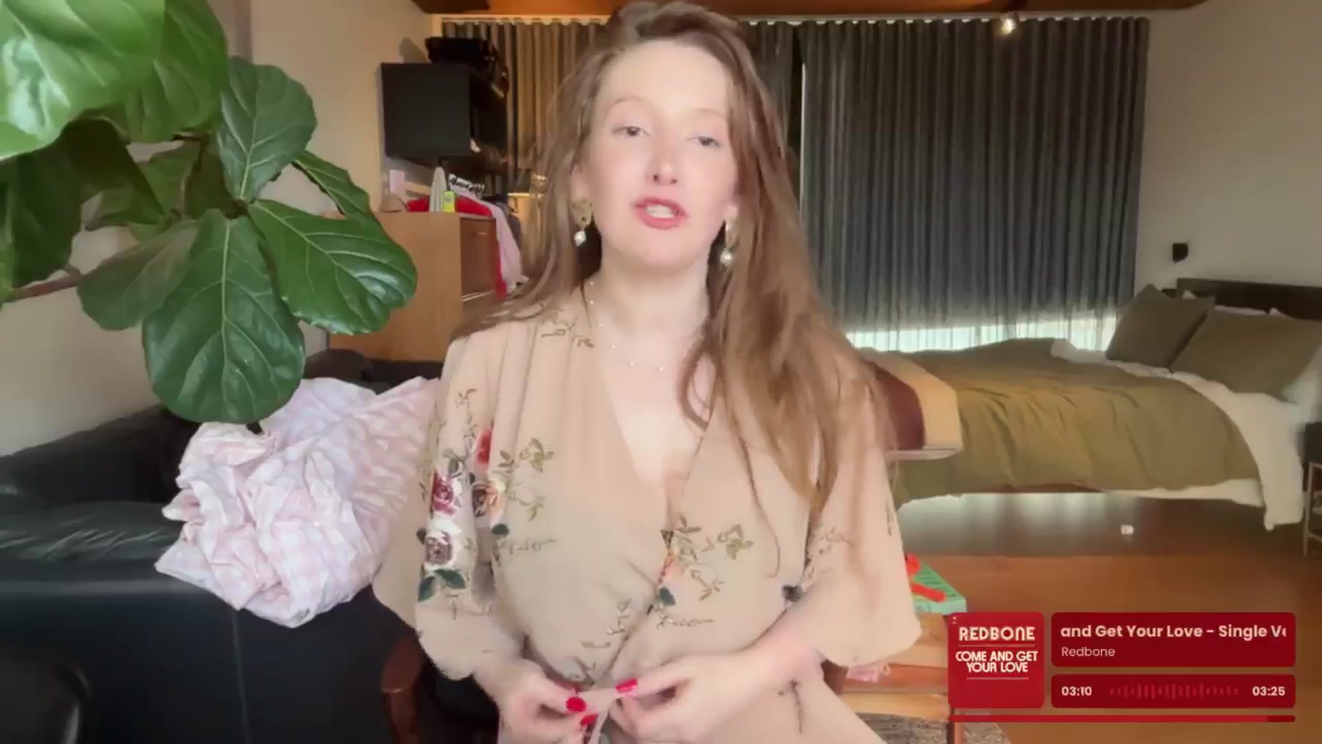 Gallery image thumbnail from consideruby's myfreecams stream on, 08/16/2025, 01:25 image 13 of 20