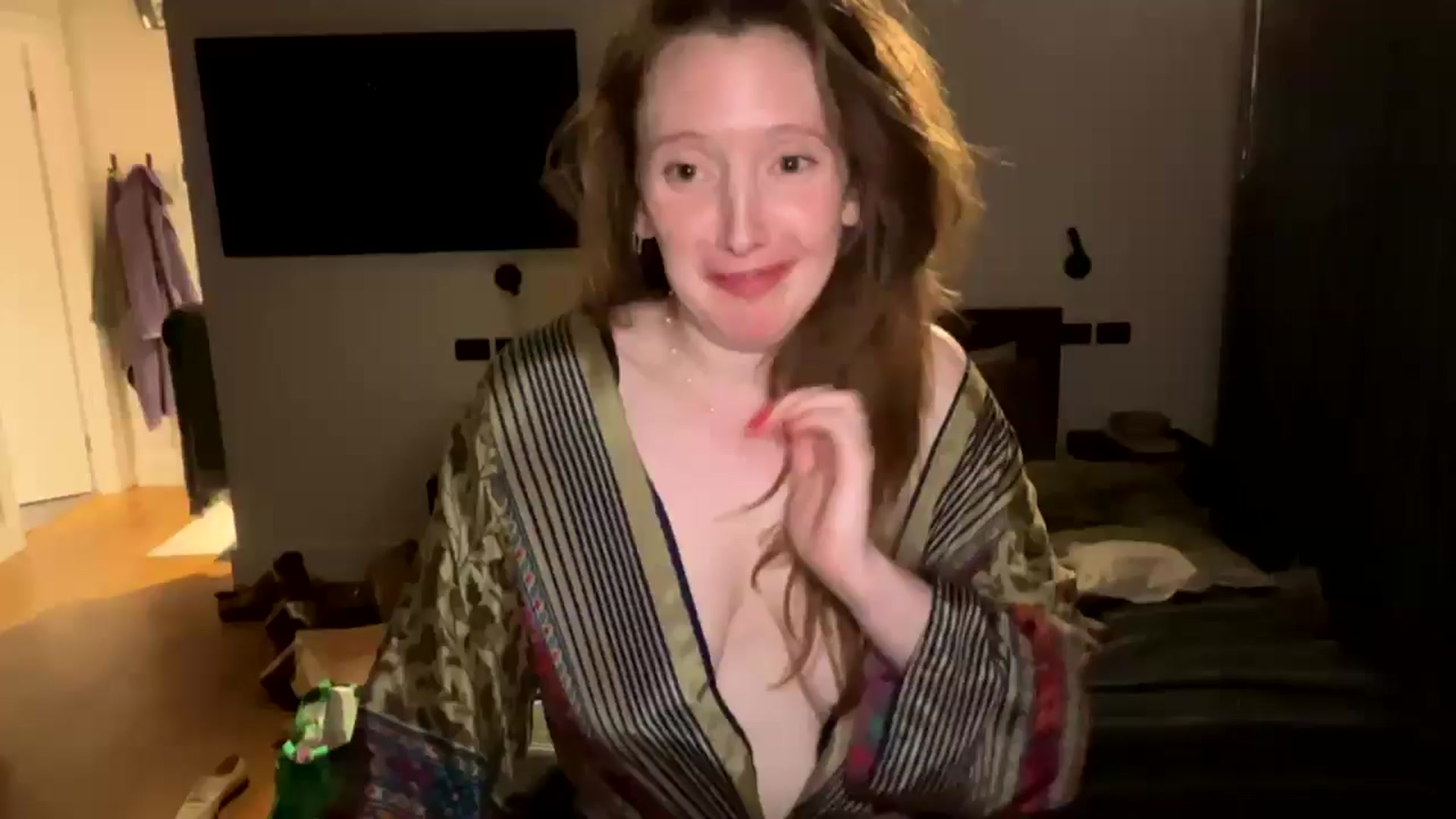 Gallery image thumbnail from consideruby's myfreecams stream on, 09/03/2025, 13:15 image 7 of 20