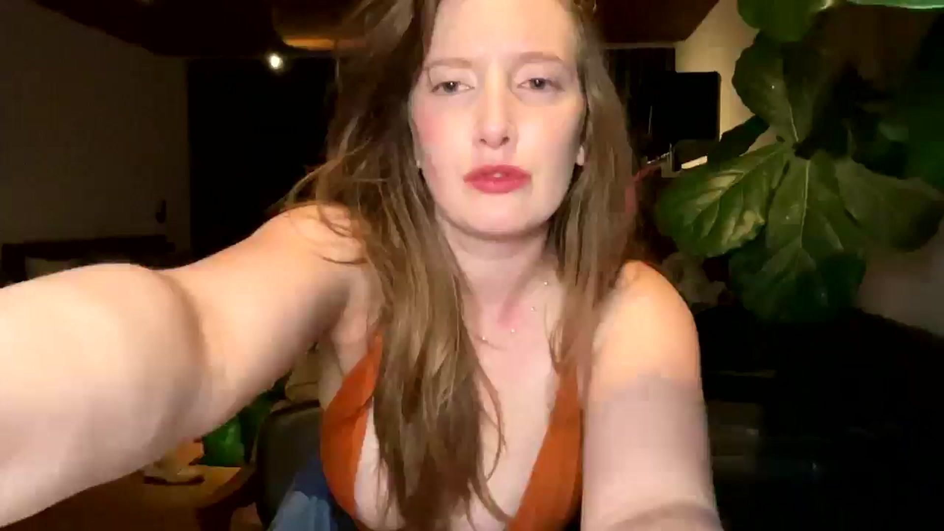Gallery image thumbnail from consideruby's myfreecams stream on, 09/03/2025, 14:03 image 13 of 20