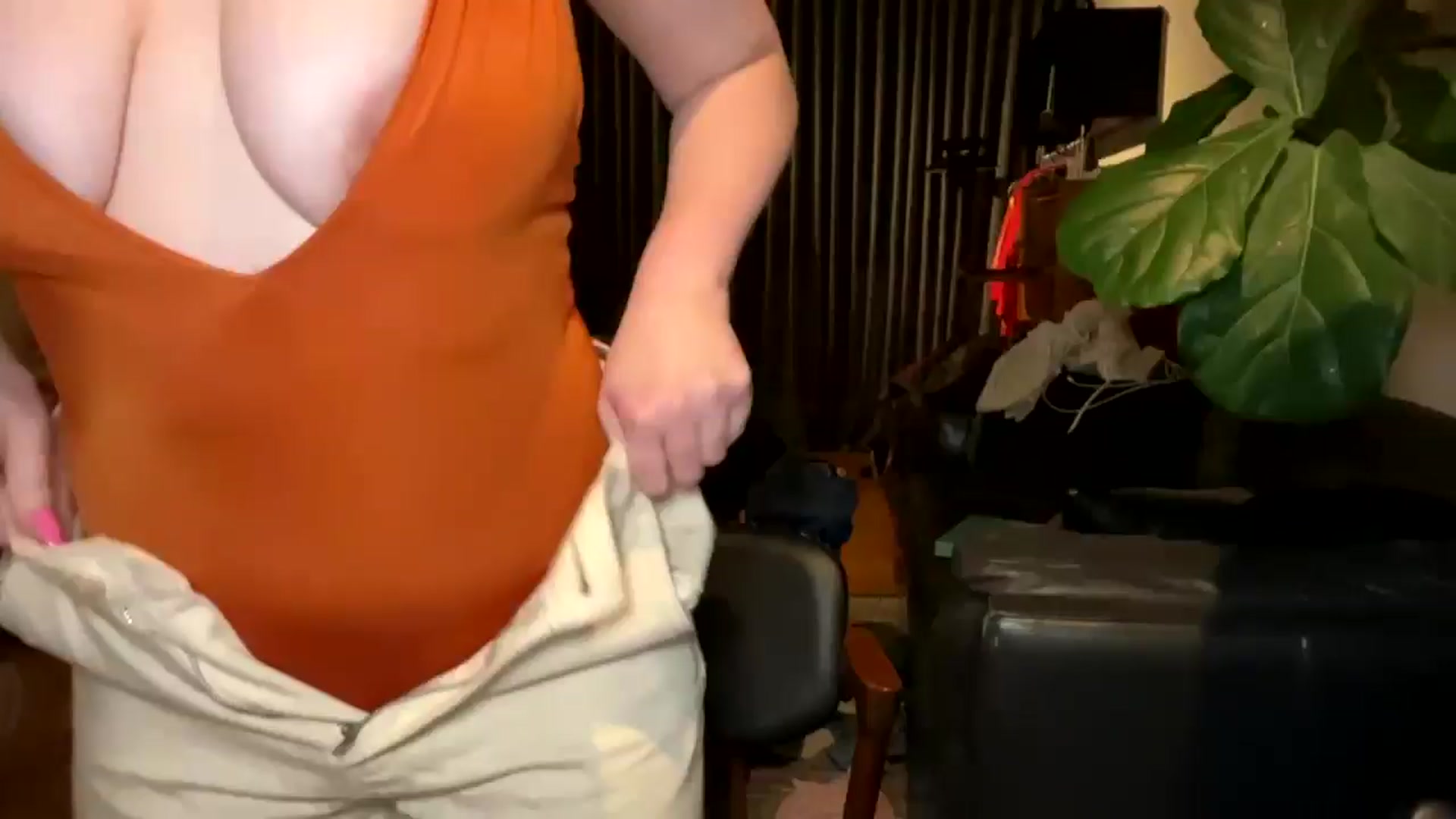 Gallery image thumbnail from consideruby's myfreecams stream on, 09/03/2025, 14:03 image 7 of 20