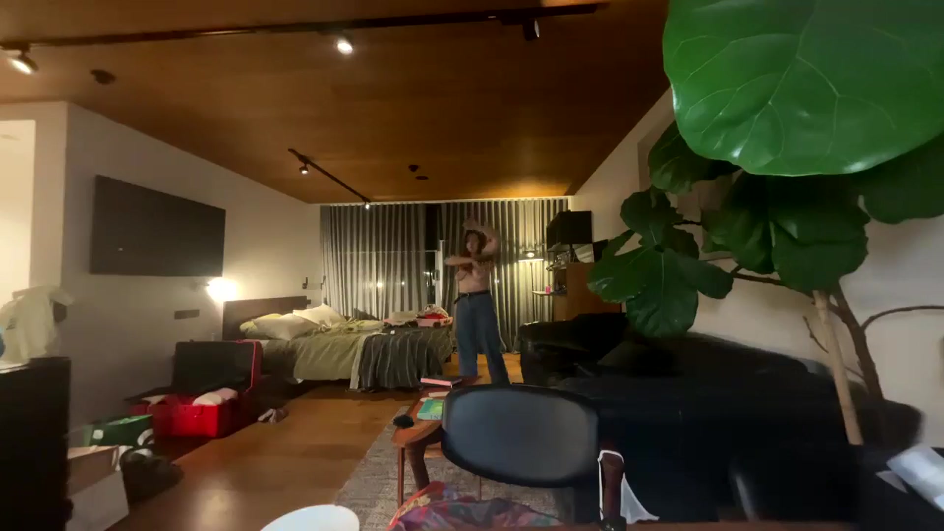 Gallery image thumbnail from consideruby's myfreecams stream on, 09/05/2025, 19:00 image 18 of 20