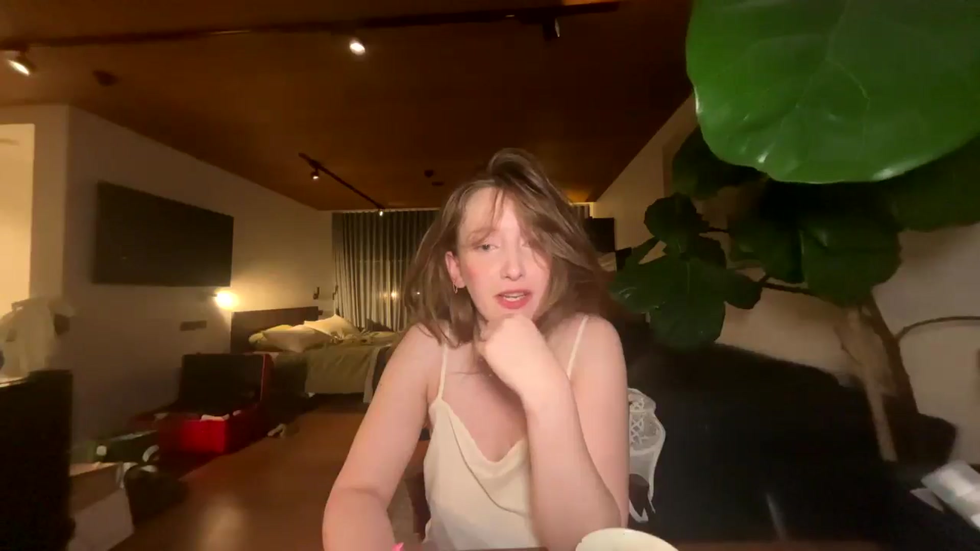 Gallery image thumbnail from consideruby's myfreecams stream on, 09/05/2025, 19:00 image 3 of 20