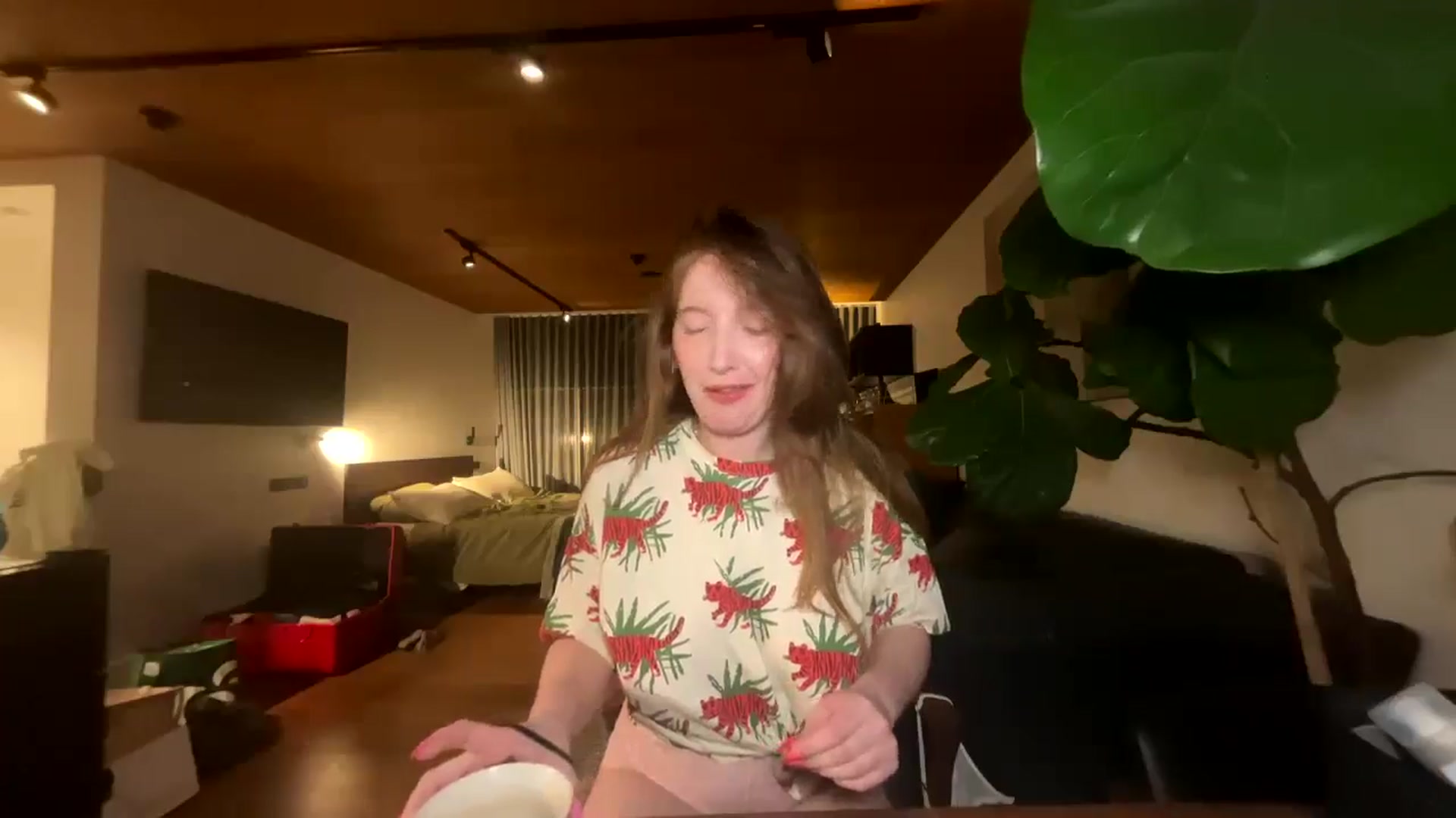 Gallery image thumbnail from consideruby's myfreecams stream on, 09/05/2025, 19:00 image 8 of 20