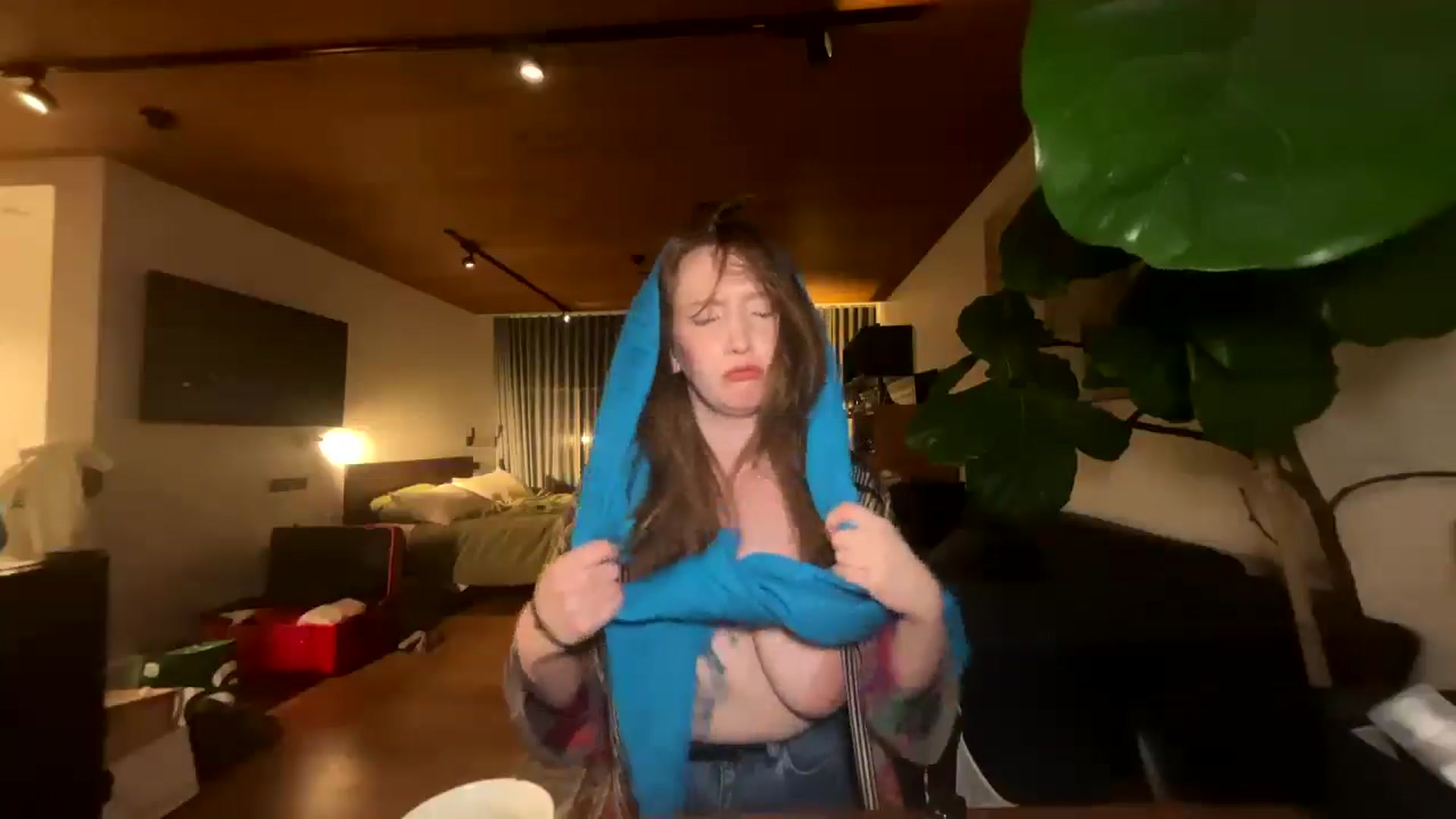 Gallery image thumbnail from consideruby's myfreecams stream on, 09/05/2025, 19:00 image 15 of 20