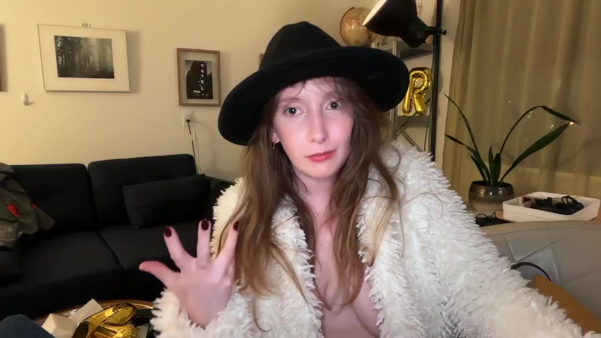 Gallery image thumbnail from consideruby's myfreecams stream on, 09/18/2025, 13:26 image 18 of 20