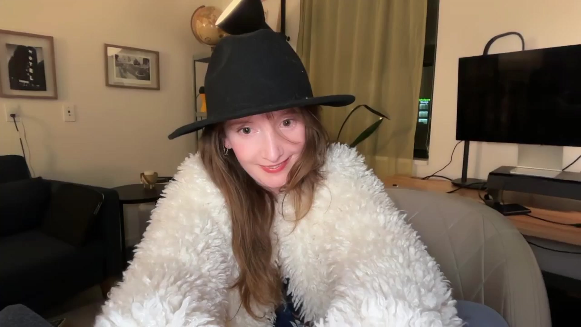 Gallery image thumbnail from consideruby's myfreecams stream on, 09/18/2025, 13:26 image 11 of 20
