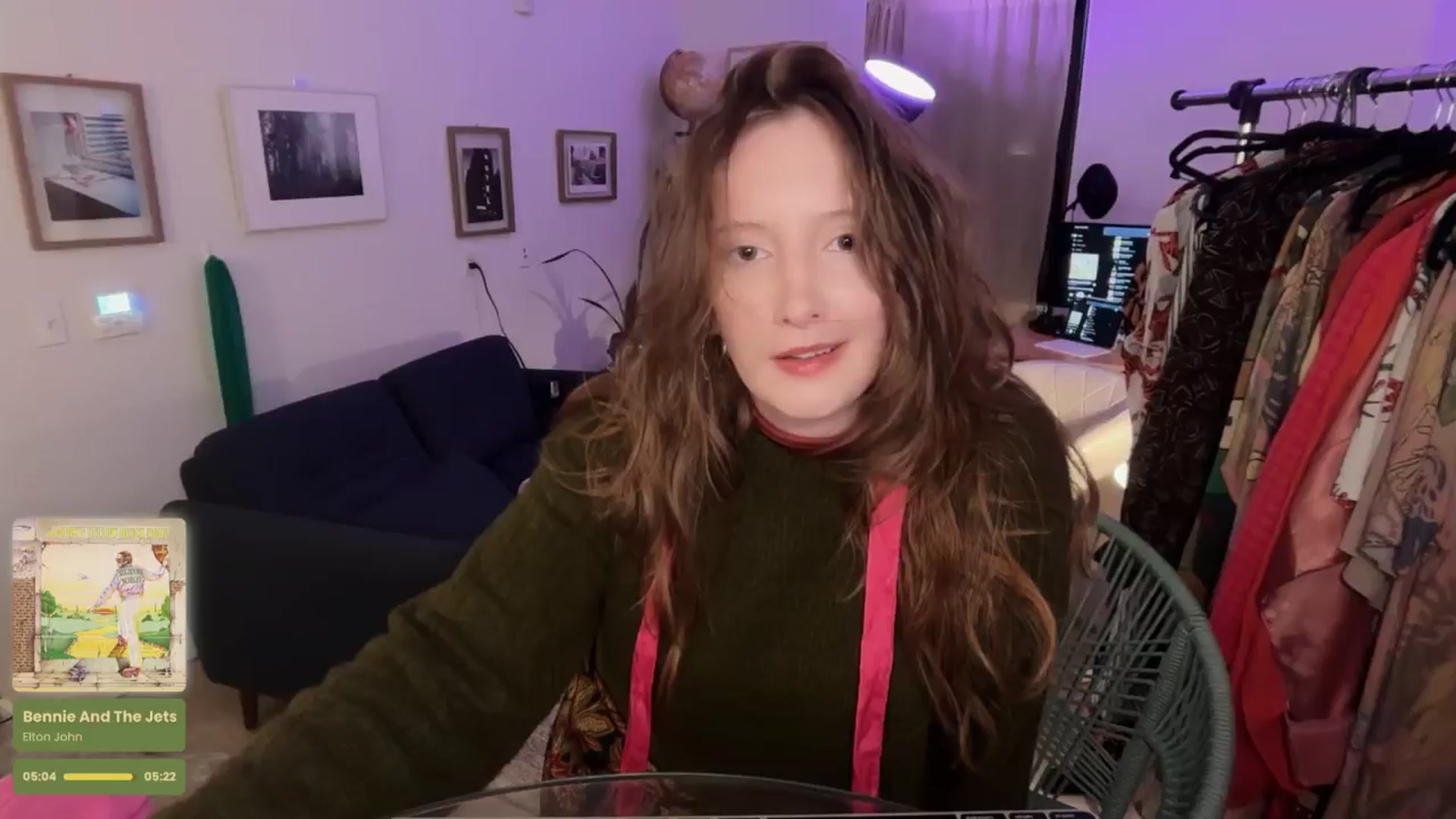 Gallery image thumbnail from consideruby's myfreecams stream on, 09/29/2025, 08:40 image 10 of 20