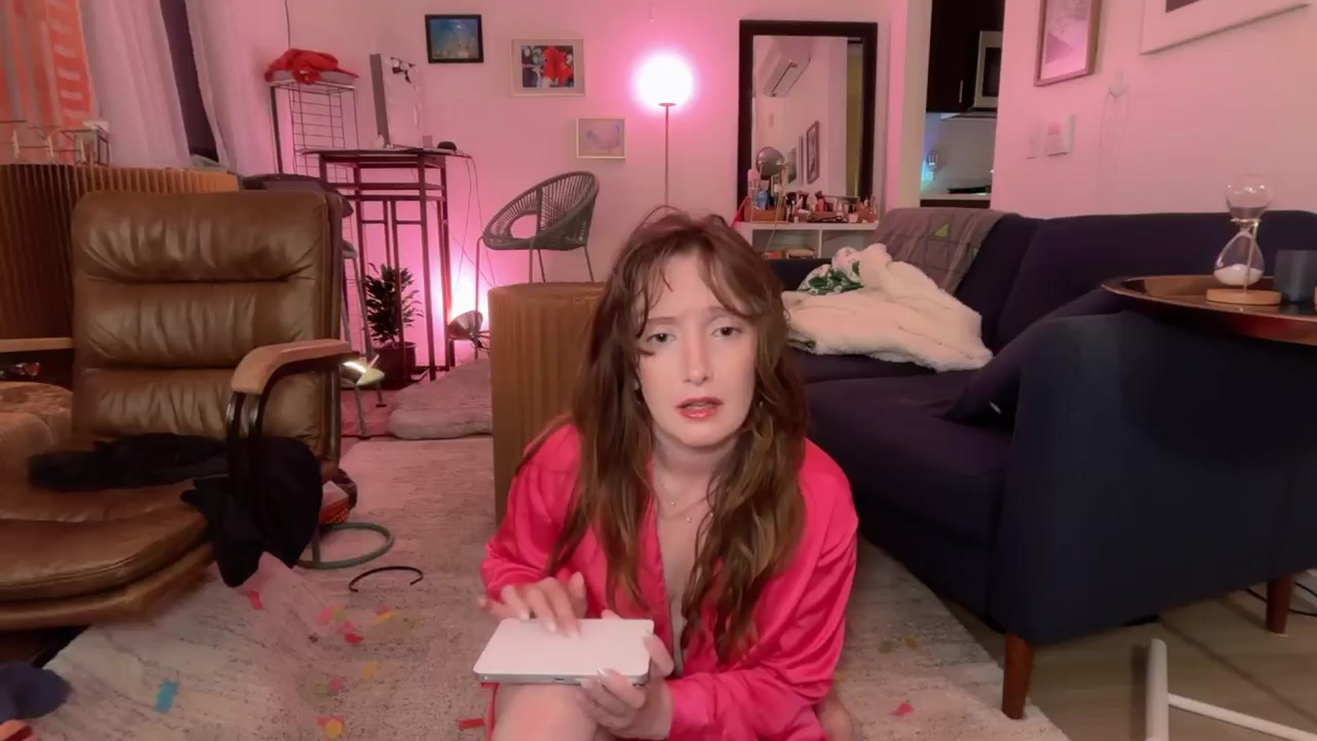 Gallery image thumbnail from consideruby's myfreecams stream on, 10/04/2025, 15:32 image 3 of 20