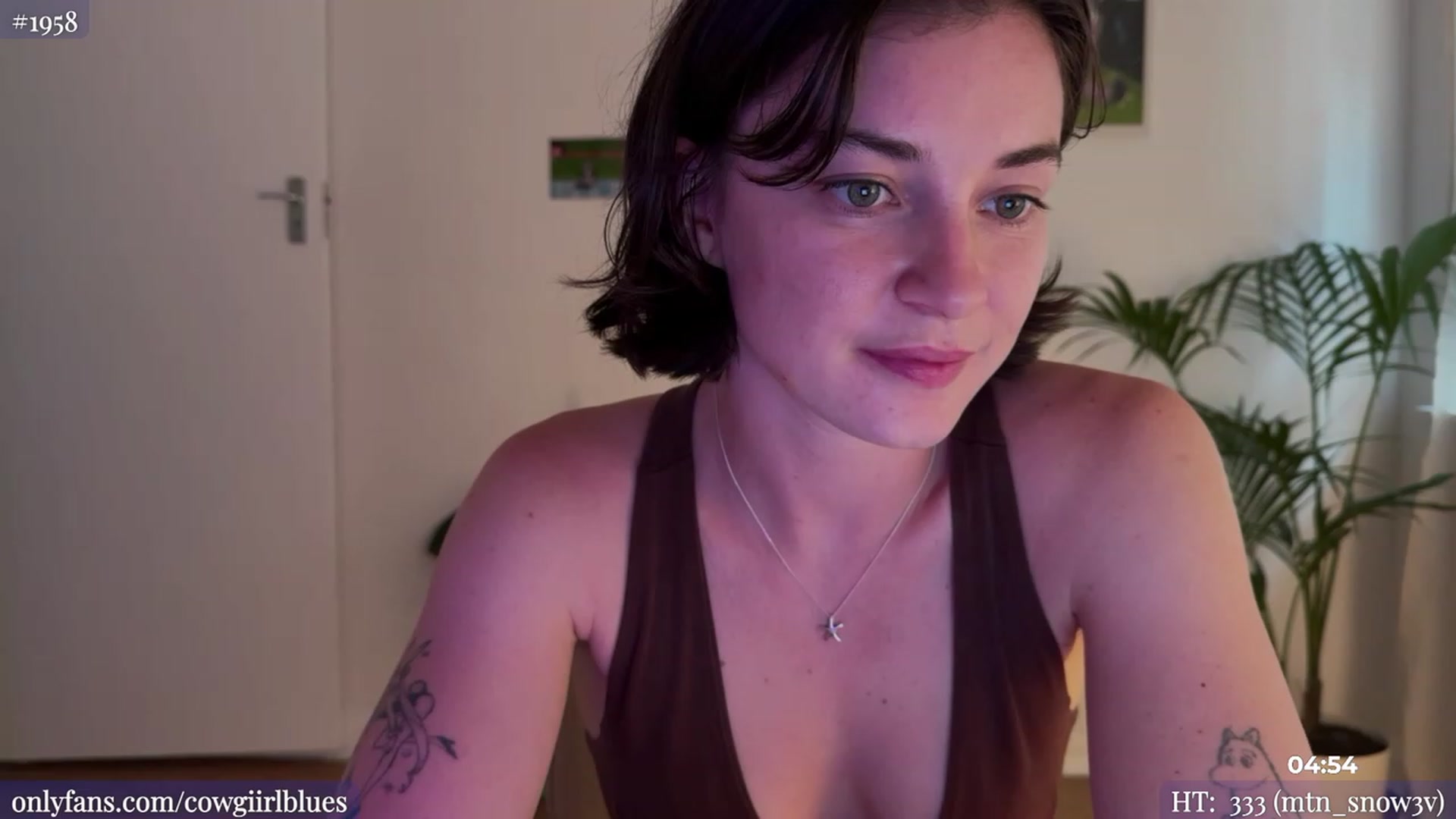 Gallery image thumbnail from cowgirlblues's myfreecams stream on, 01/08/2024, 03:56 image 6 of 20