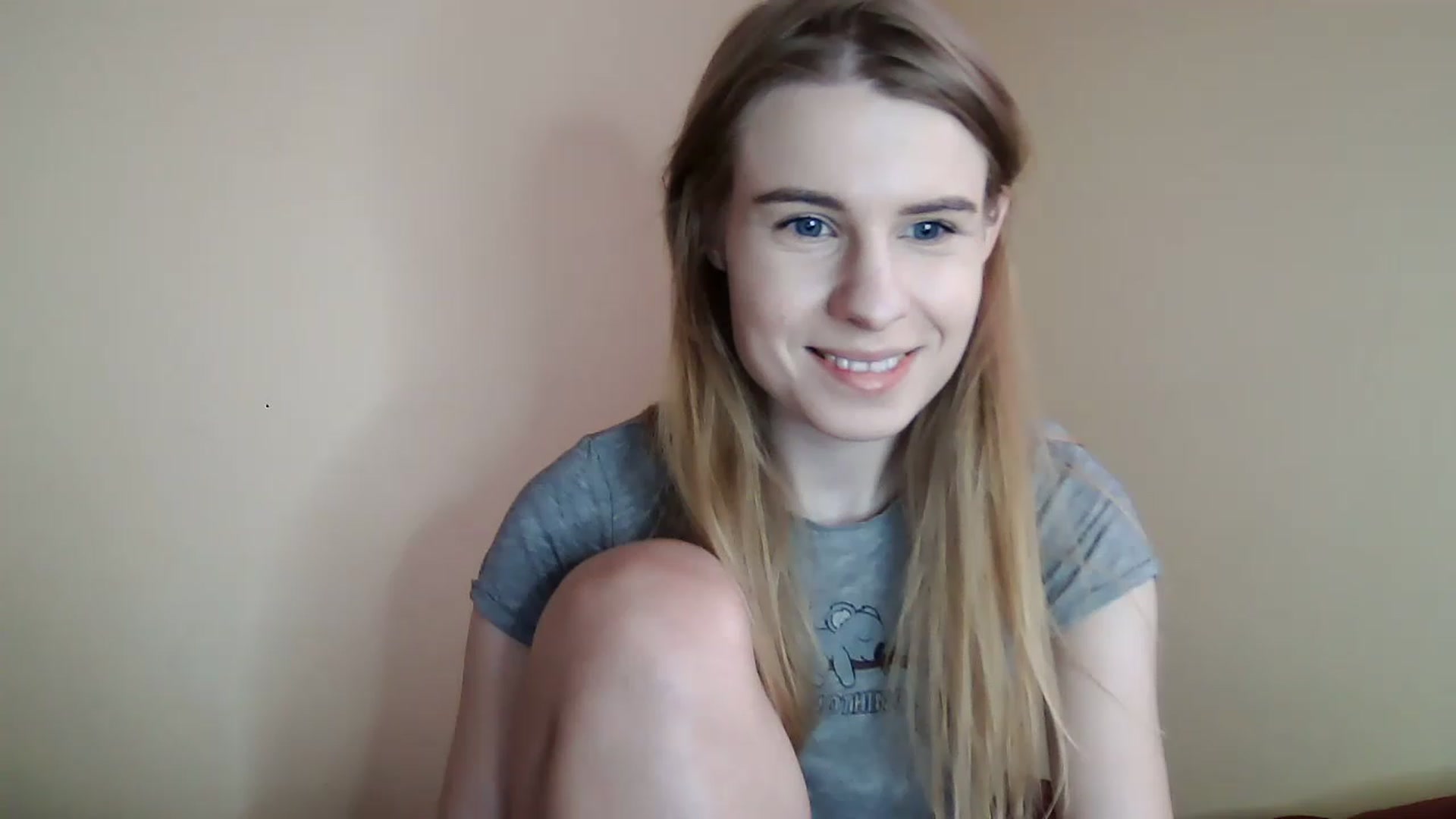 Gallery image thumbnail from craazy_bunny's myfreecams stream on, 12/16/2022, 12:17 image 2 of 20