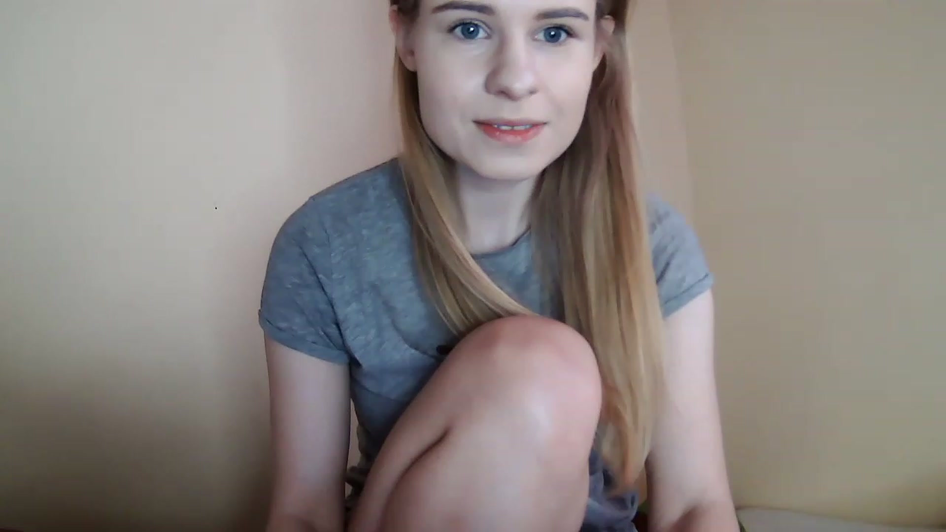 Gallery image thumbnail from craazy_bunny's myfreecams stream on, 12/17/2022, 12:50 image 11 of 20