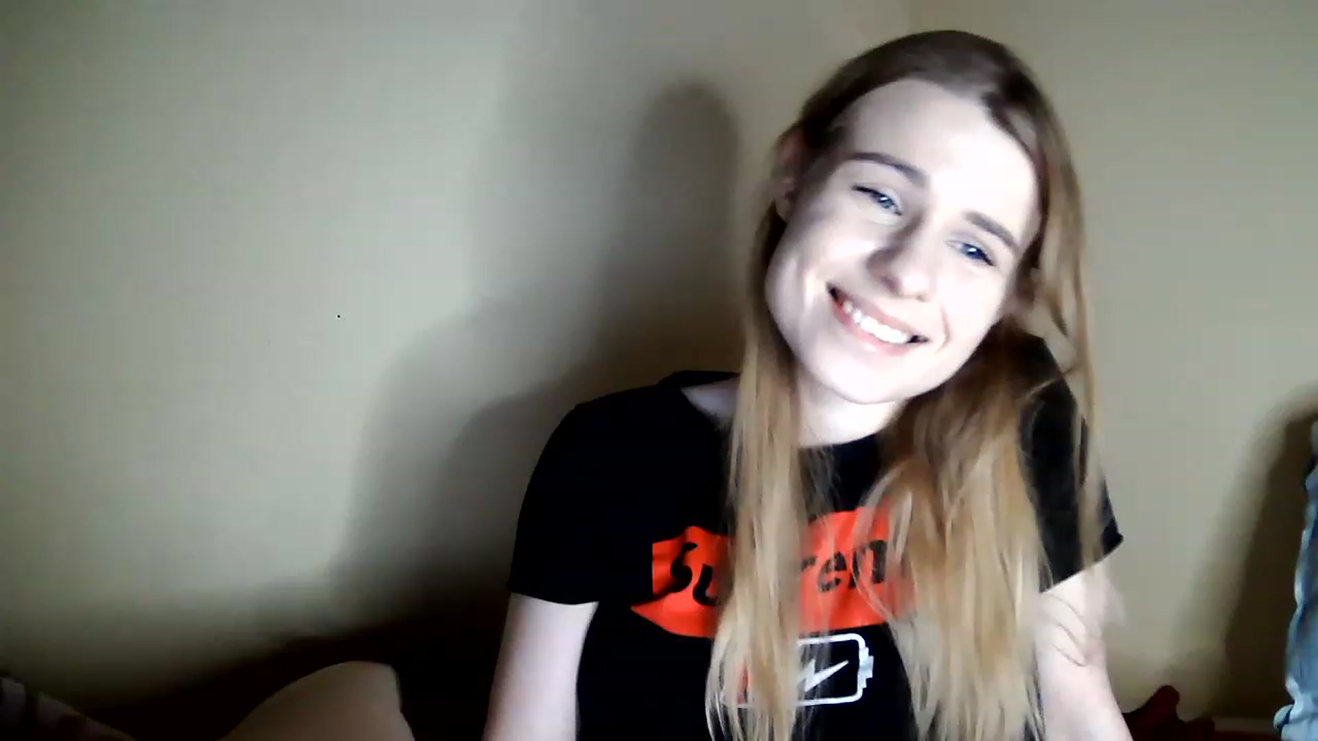 Gallery image thumbnail from craazy_bunny's myfreecams stream on, 12/18/2022, 15:09 image 4 of 20