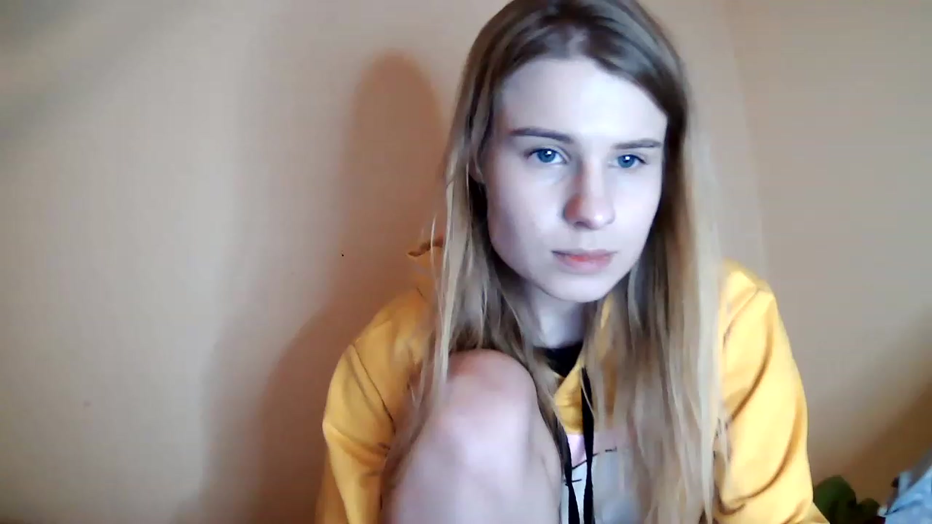 Gallery image thumbnail from craazy_bunny's myfreecams stream on, 12/20/2022, 16:33 image 13 of 20