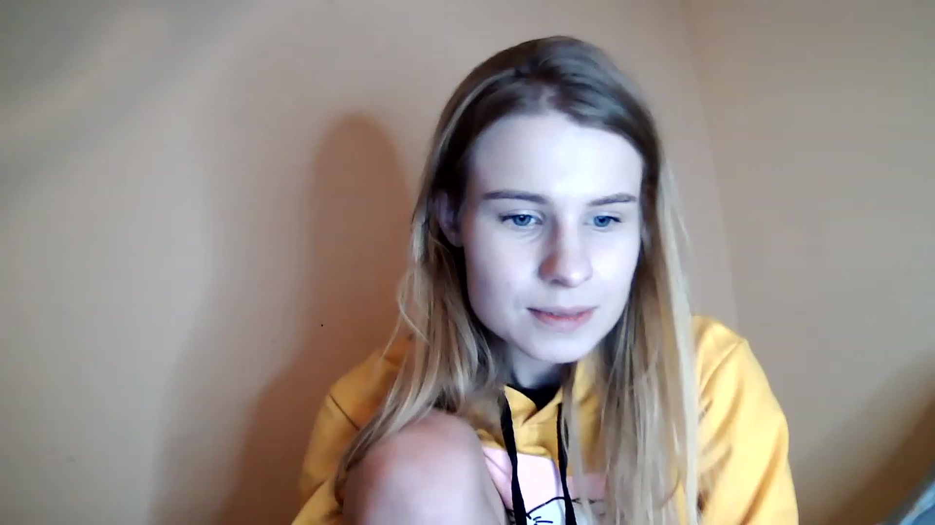 Gallery image thumbnail from craazy_bunny's myfreecams stream on, 12/20/2022, 16:33 image 2 of 20
