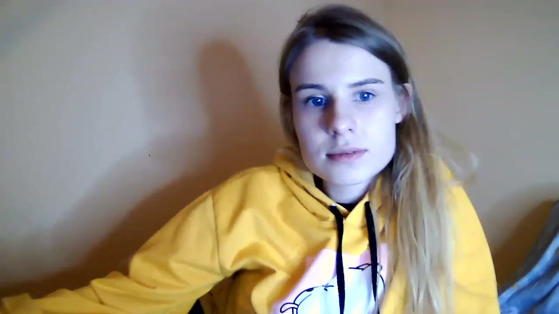 Gallery image thumbnail from craazy_bunny's myfreecams stream on, 12/20/2022, 16:33 image 19 of 20