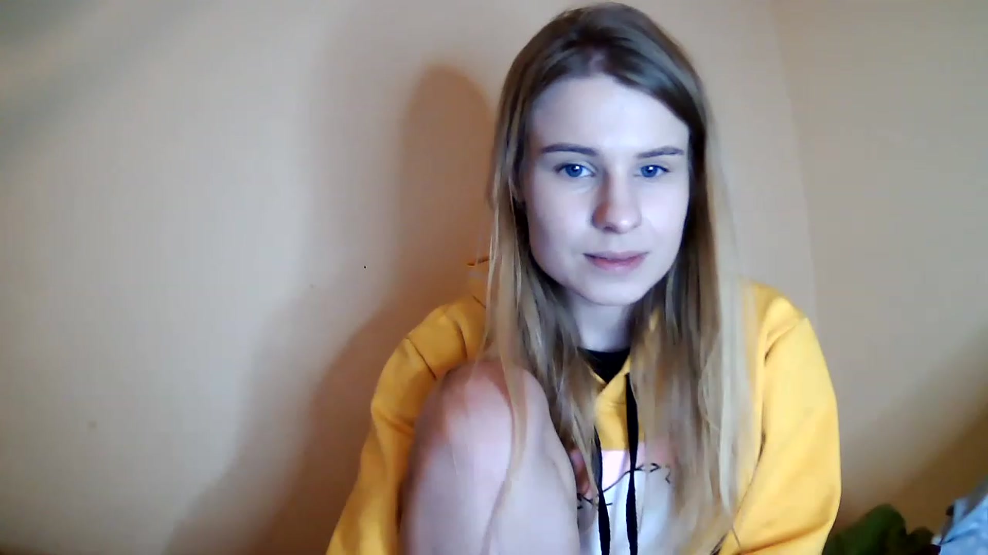 Gallery image thumbnail from craazy_bunny's myfreecams stream on, 12/20/2022, 16:33 image 15 of 20
