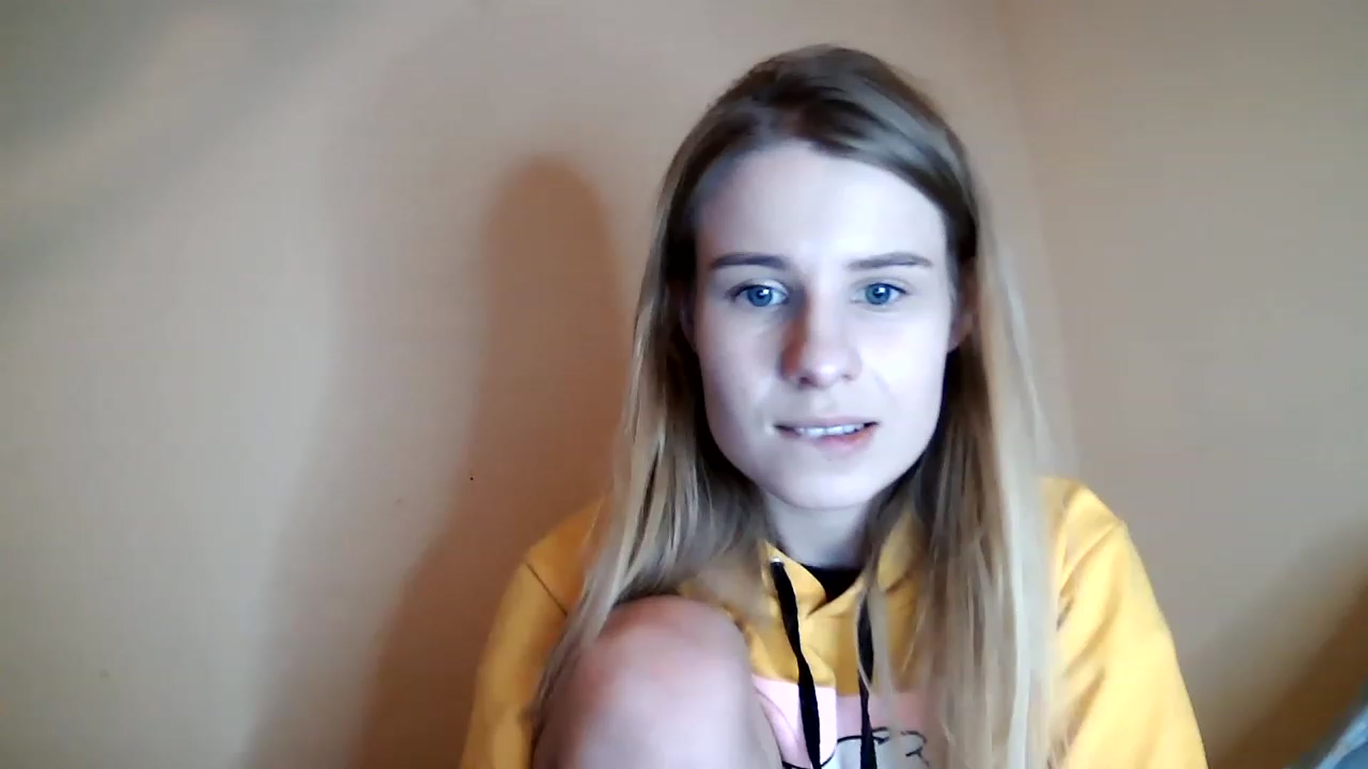 Gallery image thumbnail from craazy_bunny's myfreecams stream on, 12/20/2022, 16:33 image 4 of 20