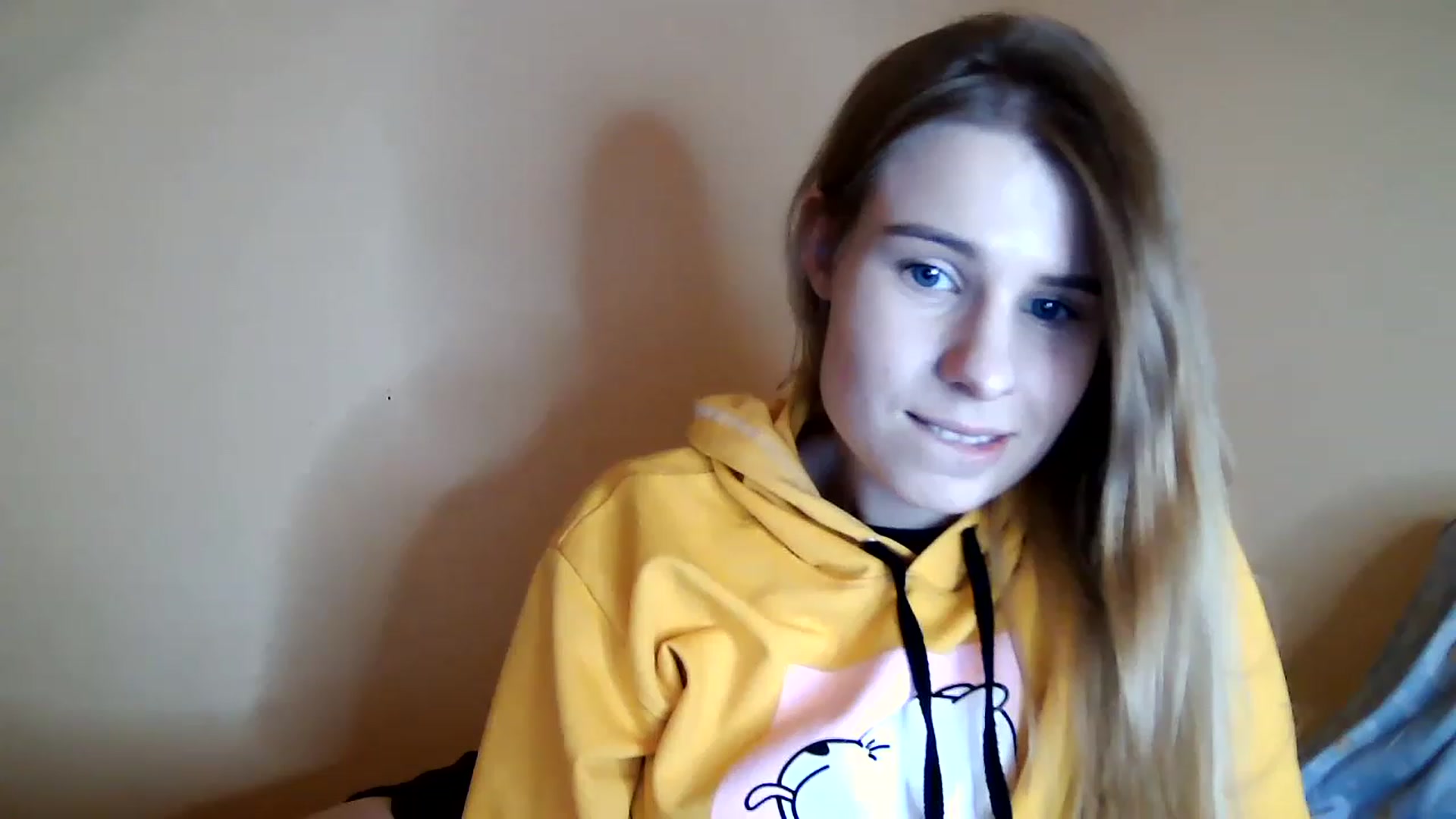 Gallery image thumbnail from craazy_bunny's myfreecams stream on, 12/20/2022, 16:33 image 18 of 20