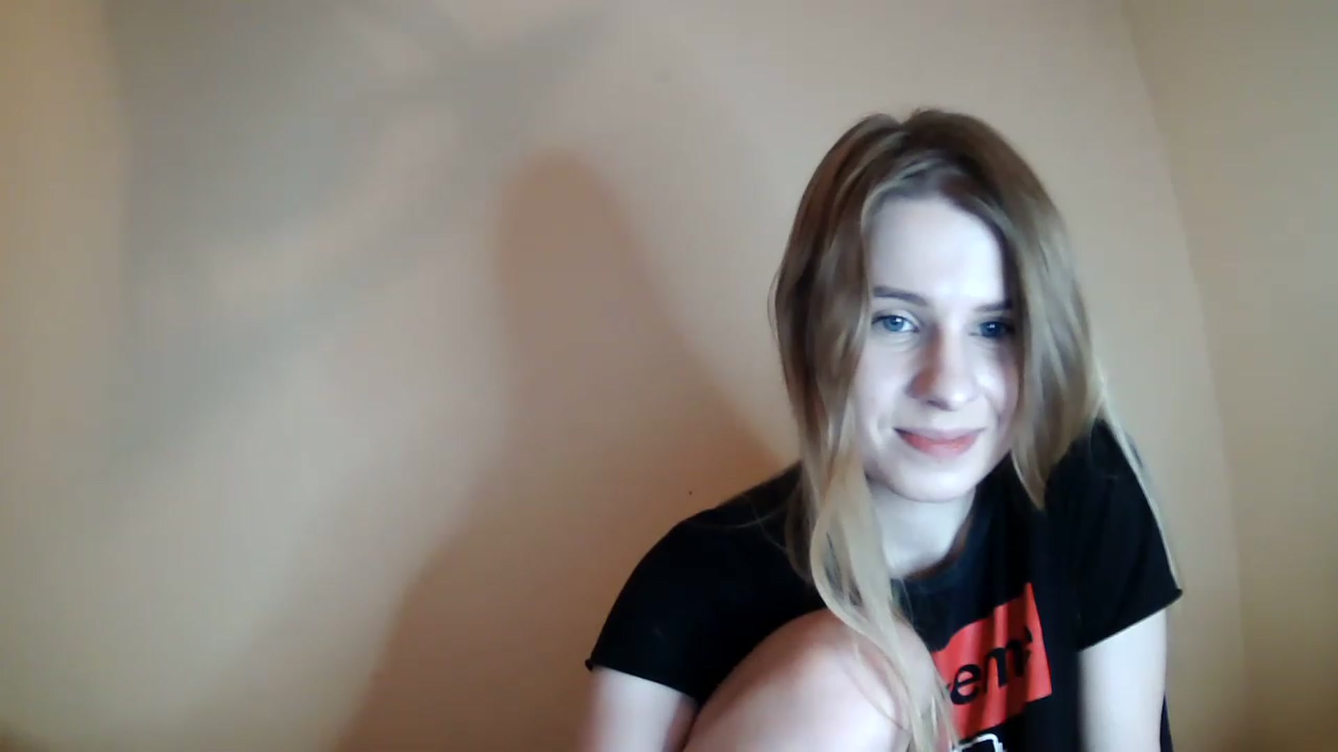 Gallery image thumbnail from craazy_bunny's myfreecams stream on, 12/23/2022, 16:16 image 14 of 20