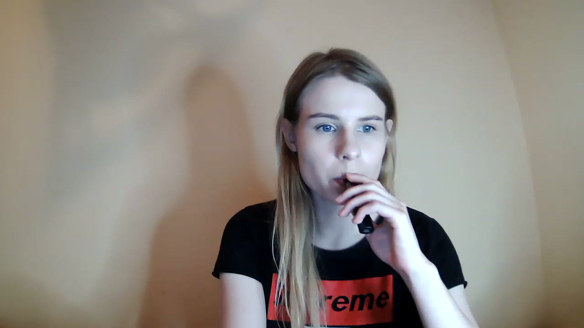 Gallery image thumbnail from craazy_bunny's myfreecams stream on, 12/23/2022, 16:16 image 17 of 20