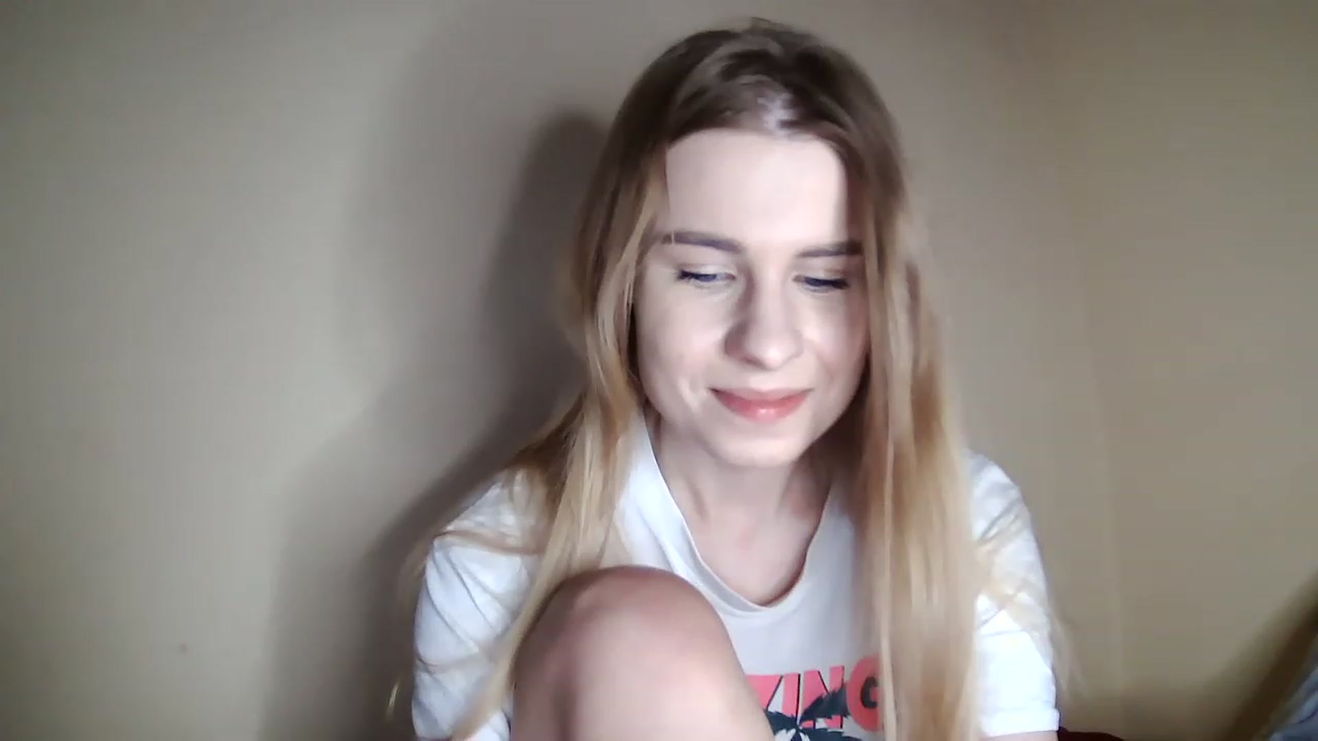 Gallery image thumbnail from craazy_bunny's myfreecams stream on, 01/05/2023, 14:31 image 4 of 20