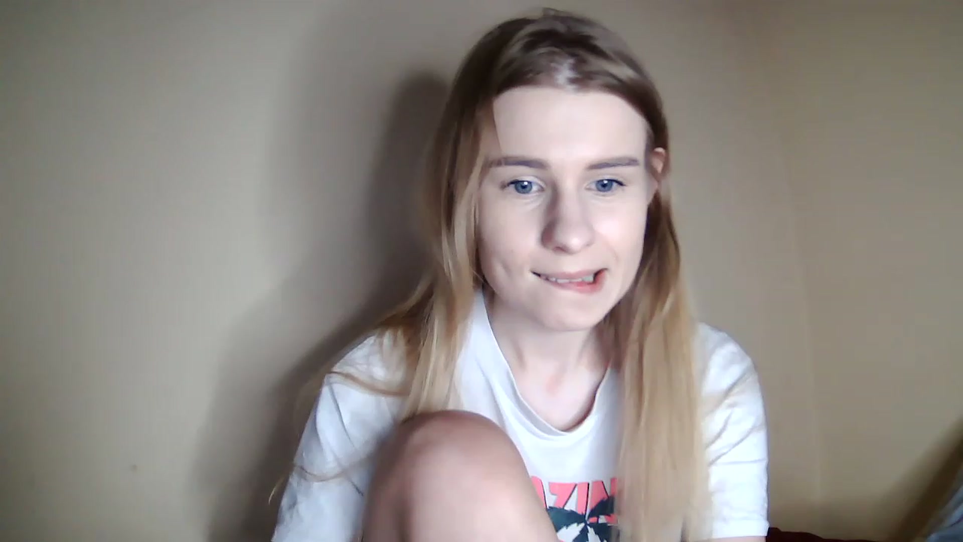 Gallery image thumbnail from craazy_bunny's myfreecams stream on, 01/05/2023, 14:31 image 5 of 20