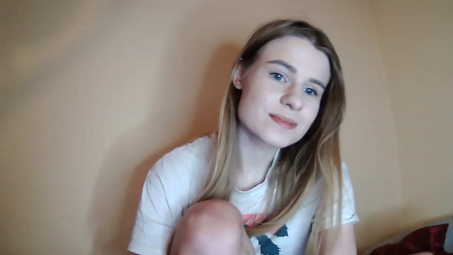 Gallery image thumbnail from craazy_bunny's myfreecams stream on, 01/06/2023, 15:46 image 14 of 20