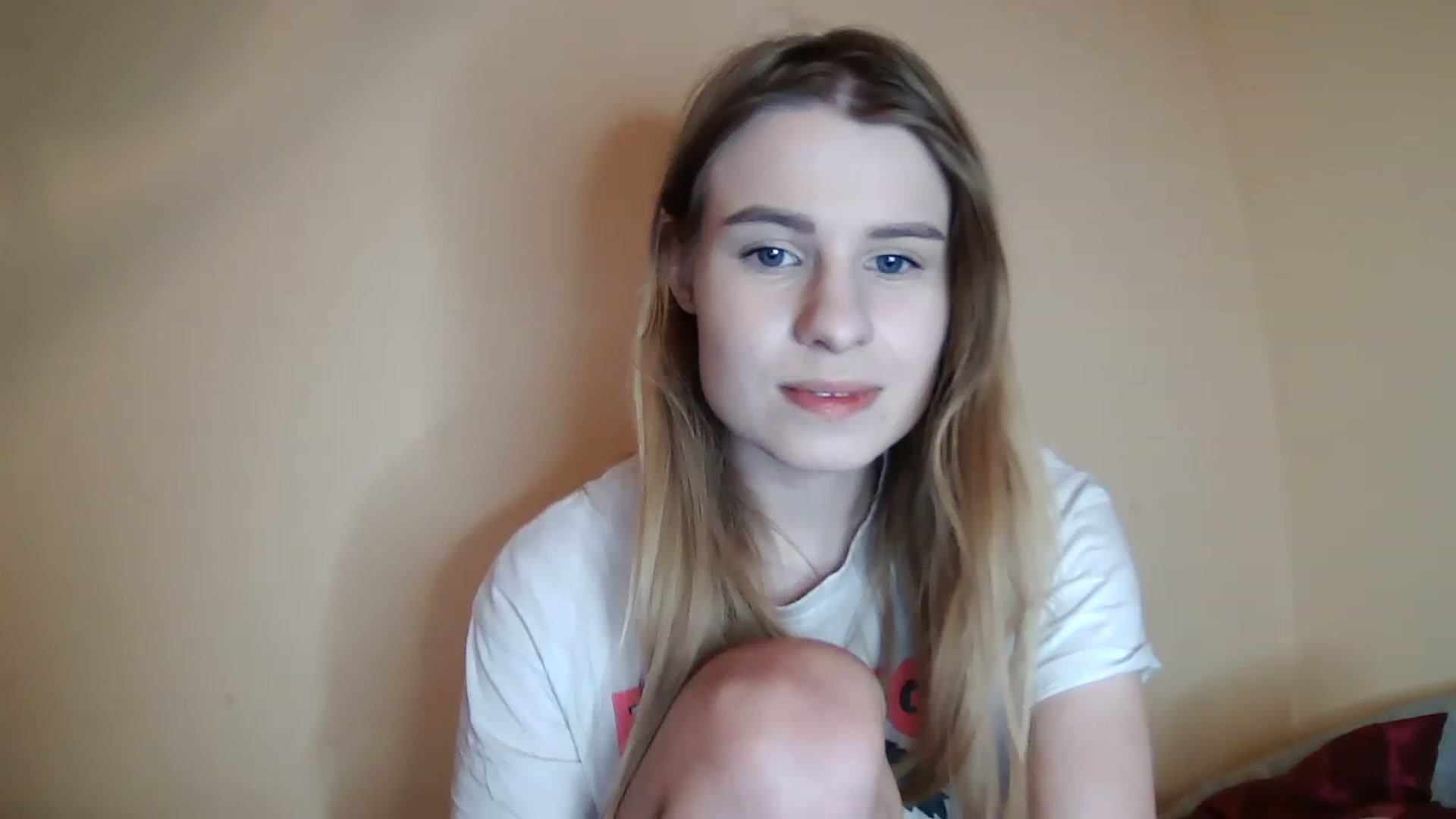 Gallery image thumbnail from craazy_bunny's myfreecams stream on, 01/06/2023, 15:46 image 19 of 20