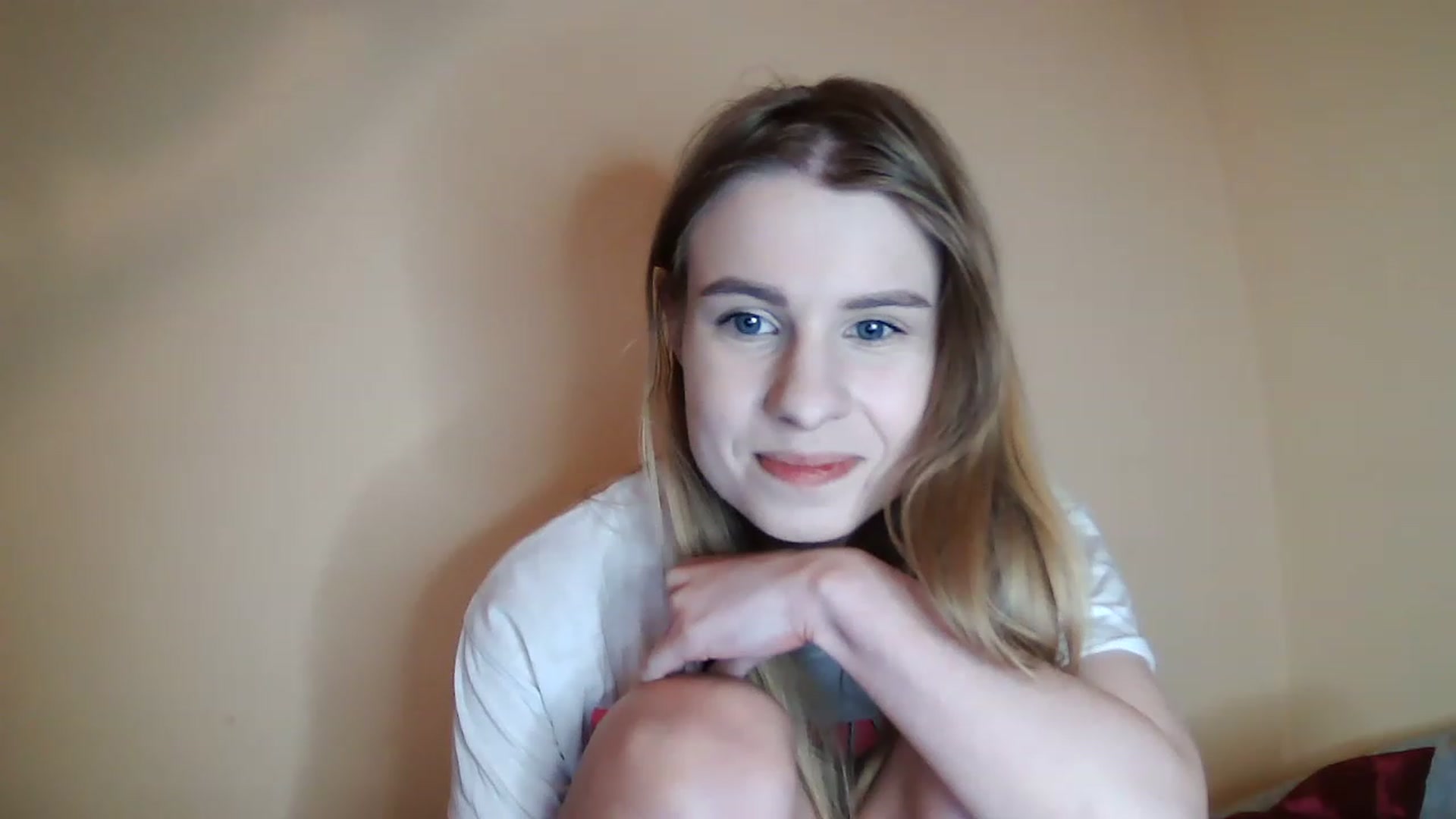 Gallery image thumbnail from craazy_bunny's myfreecams stream on, 01/06/2023, 15:46 image 4 of 20
