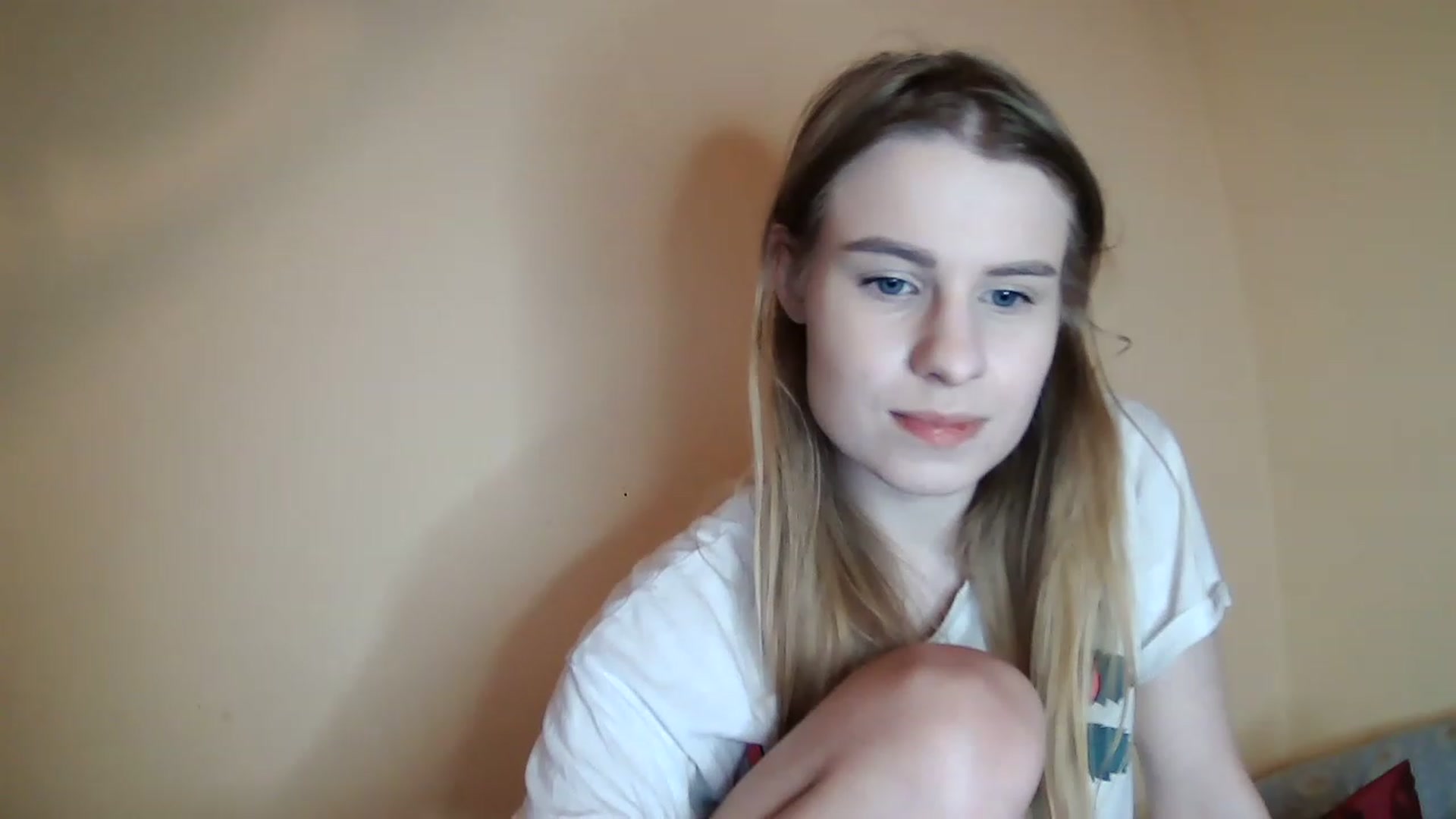 Gallery image thumbnail from craazy_bunny's myfreecams stream on, 01/06/2023, 16:45 image 3 of 20