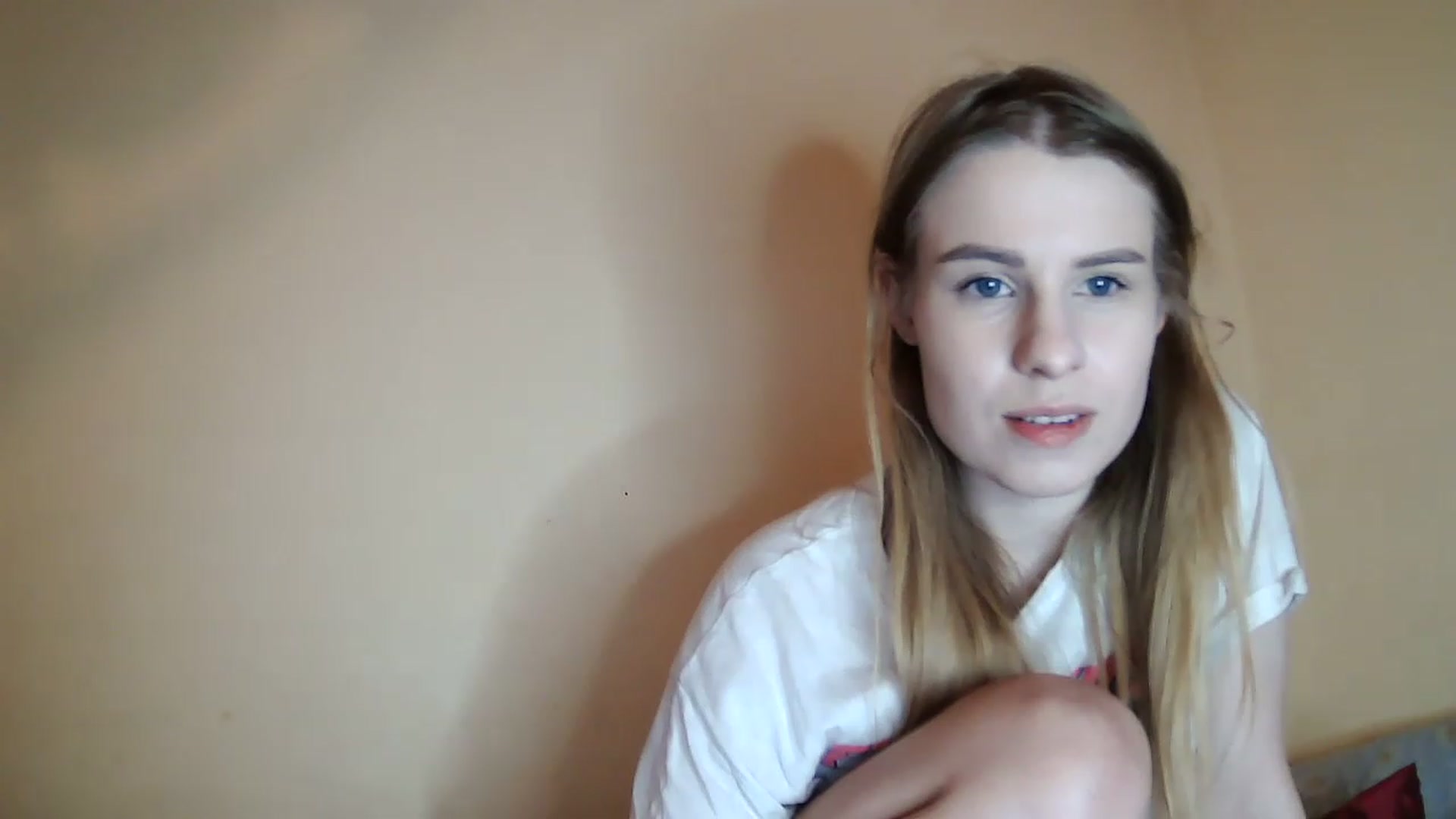 Gallery image thumbnail from craazy_bunny's myfreecams stream on, 01/06/2023, 16:45 image 4 of 20