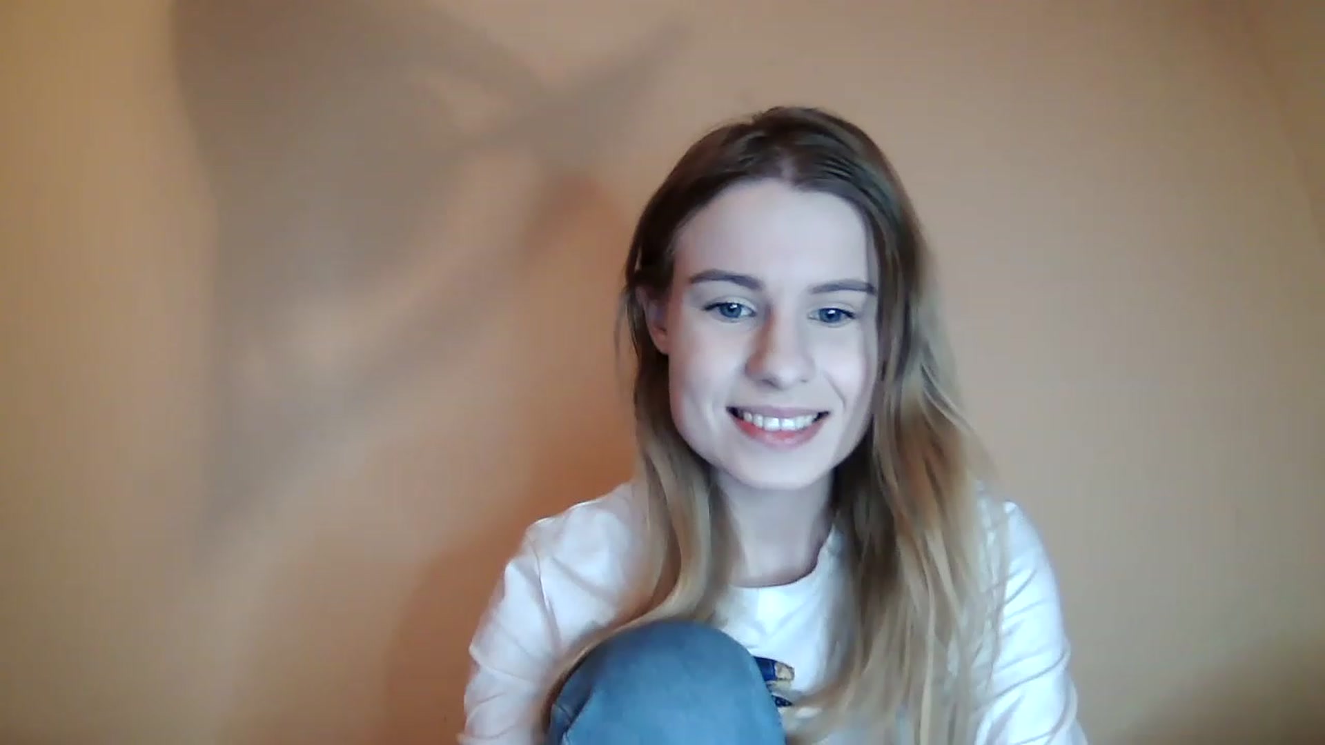 Gallery image thumbnail from craazy_bunny's myfreecams stream on, 01/10/2023, 16:22 image 19 of 20