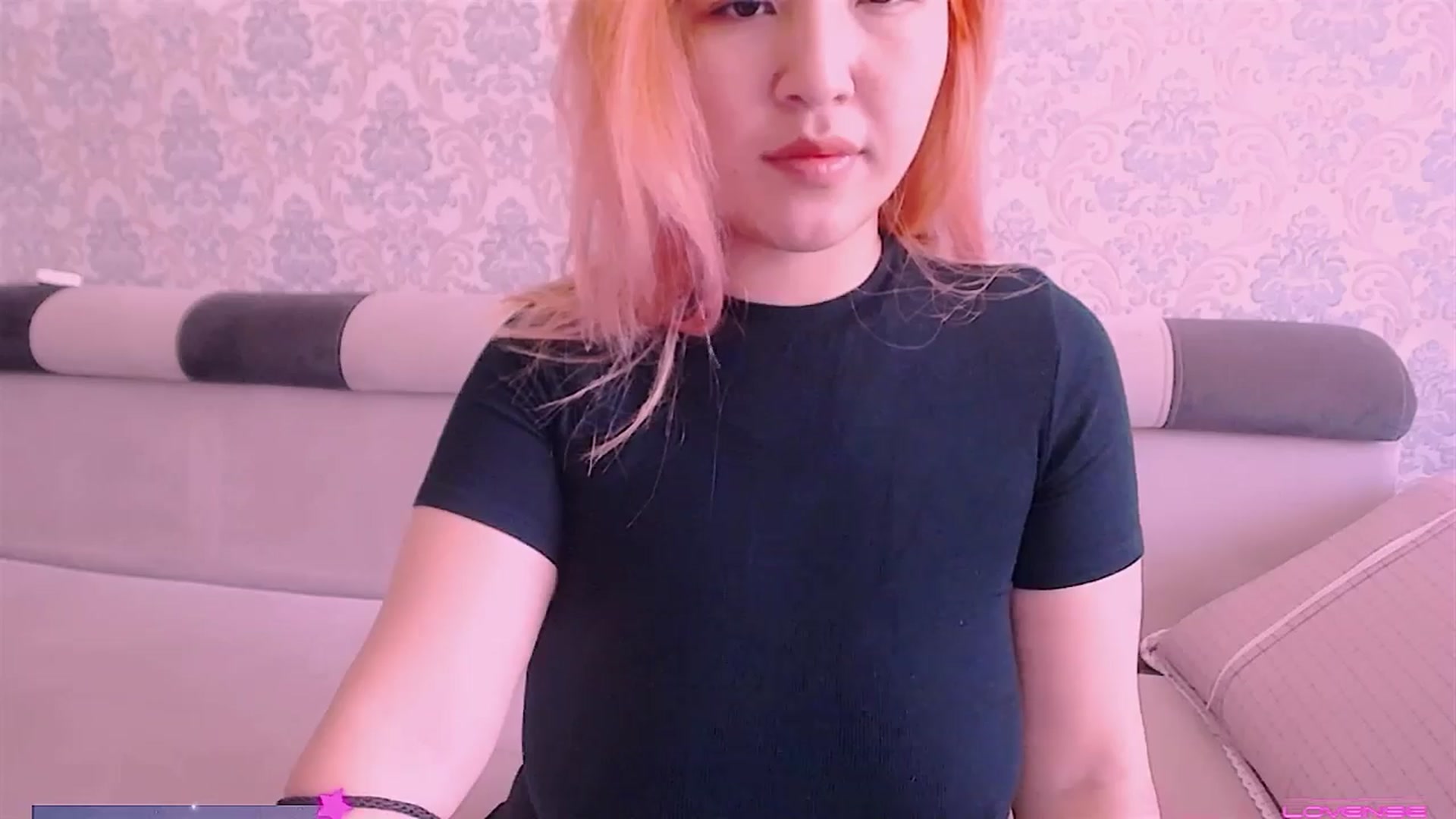 Gallery image thumbnail from crazy_moon's myfreecams stream on, 05/17/2025, 08:16 image 3 of 20