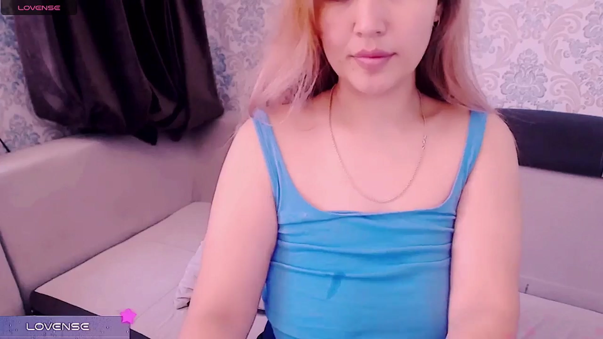 Gallery image thumbnail from crazy_moon's myfreecams stream on, 06/16/2025, 07:57 image 4 of 20