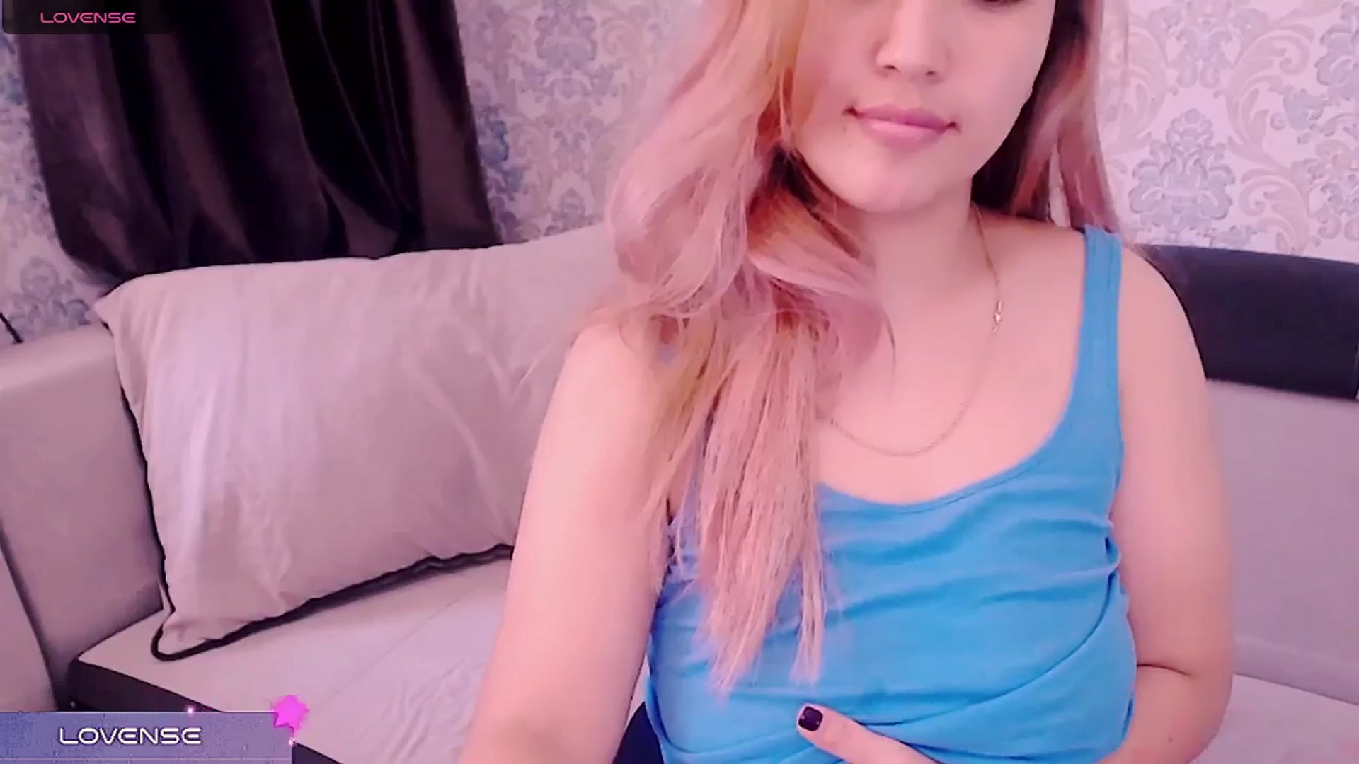 Gallery image thumbnail from crazy_moon's myfreecams stream on, 06/16/2025, 07:57 image 6 of 20