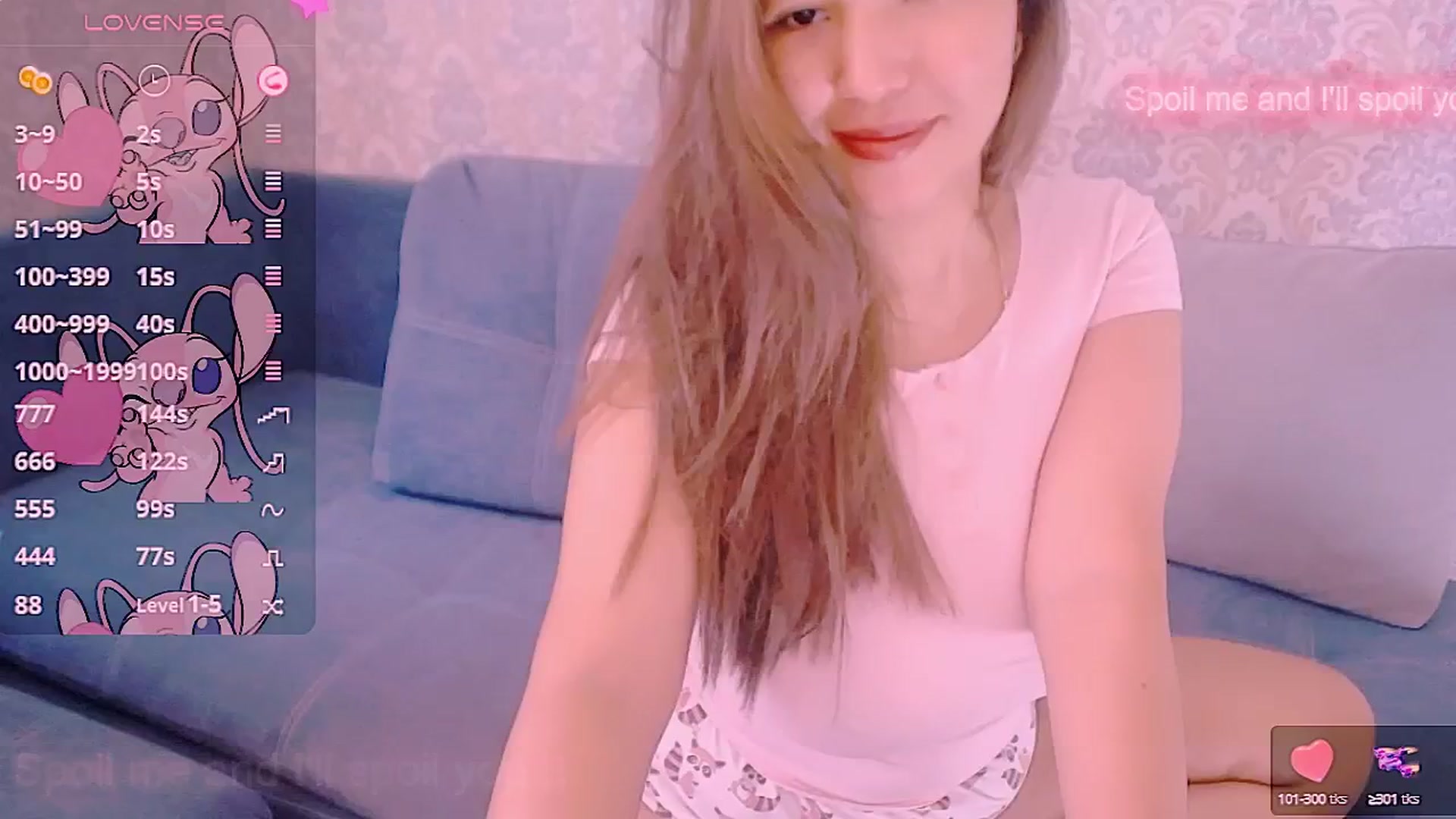 Gallery image thumbnail from crazy_moon's myfreecams stream on, 08/12/2025, 07:48 image 12 of 20