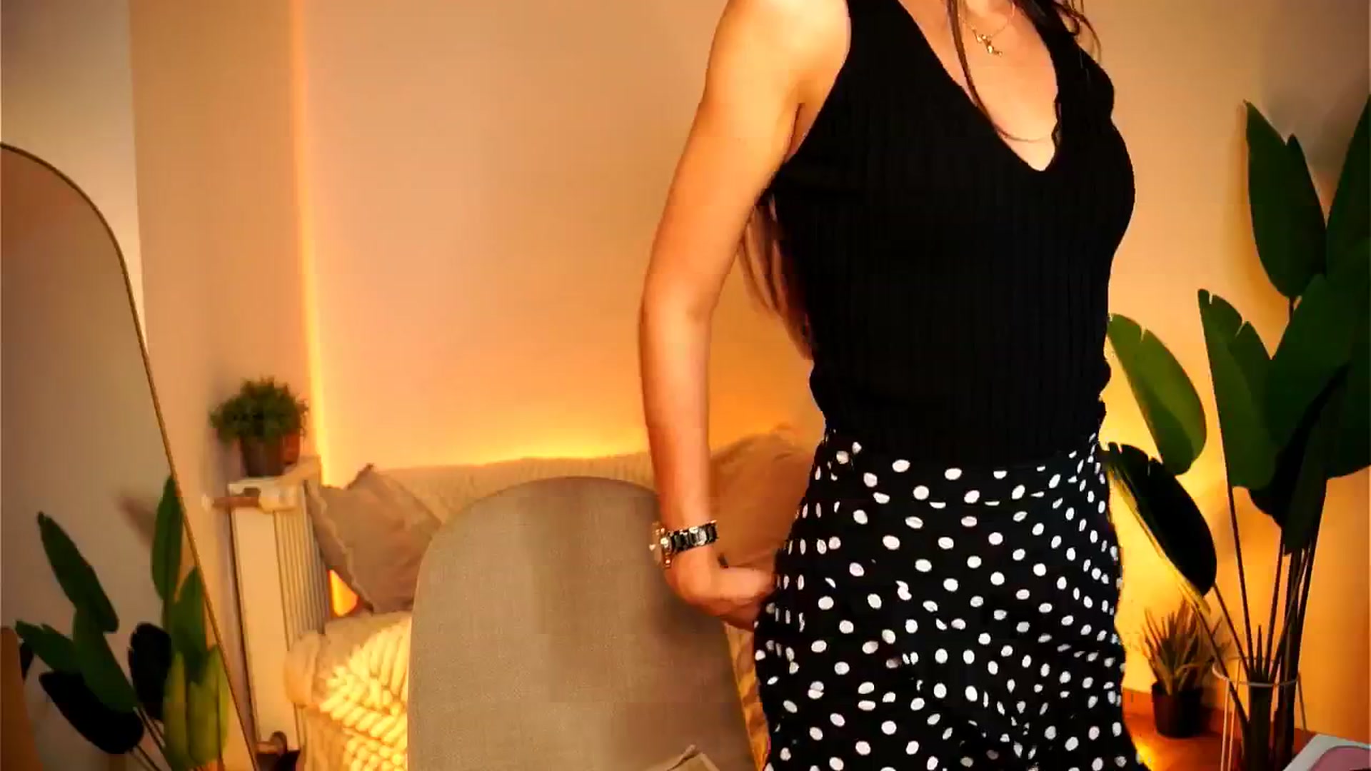 Gallery image thumbnail from creamyhazel's myfreecams stream on, 05/05/2025, 18:03 image 14 of 20