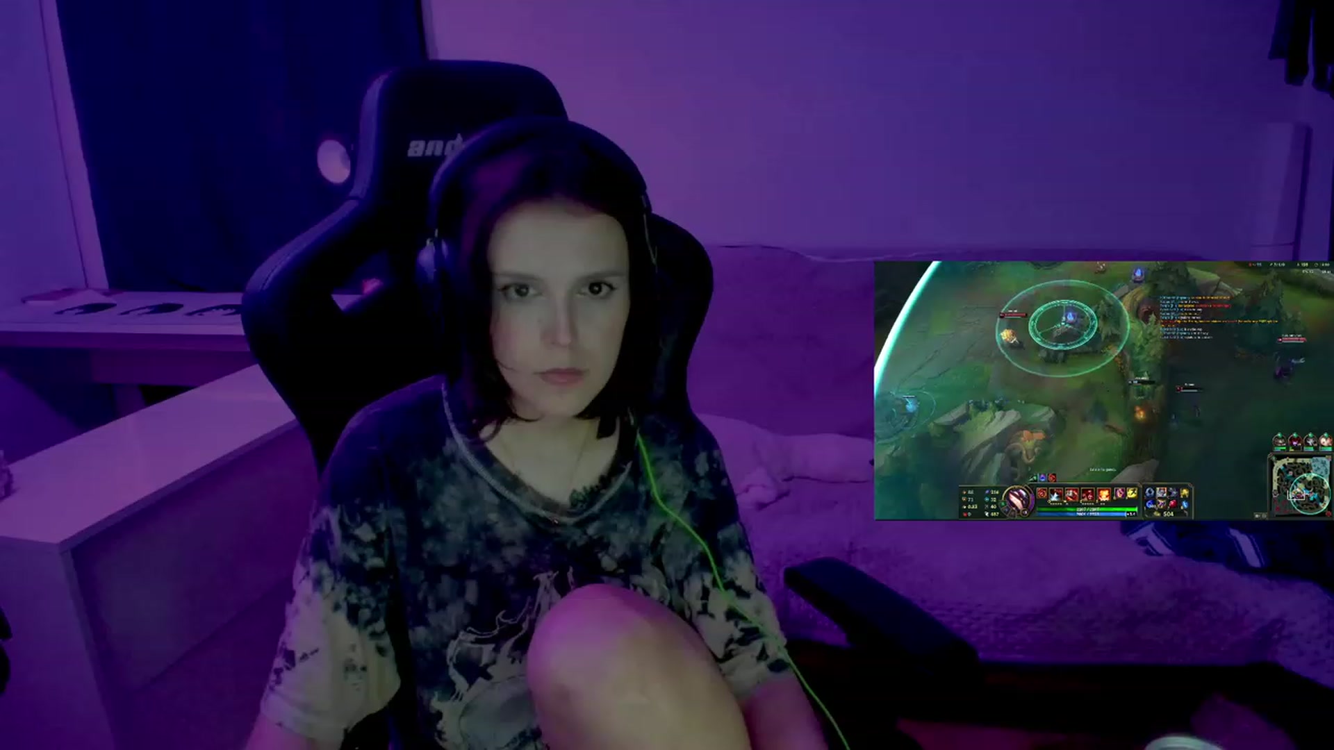 Gallery image thumbnail from crybabyKys's myfreecams stream on, 10/31/2023, 01:27 image 4 of 20