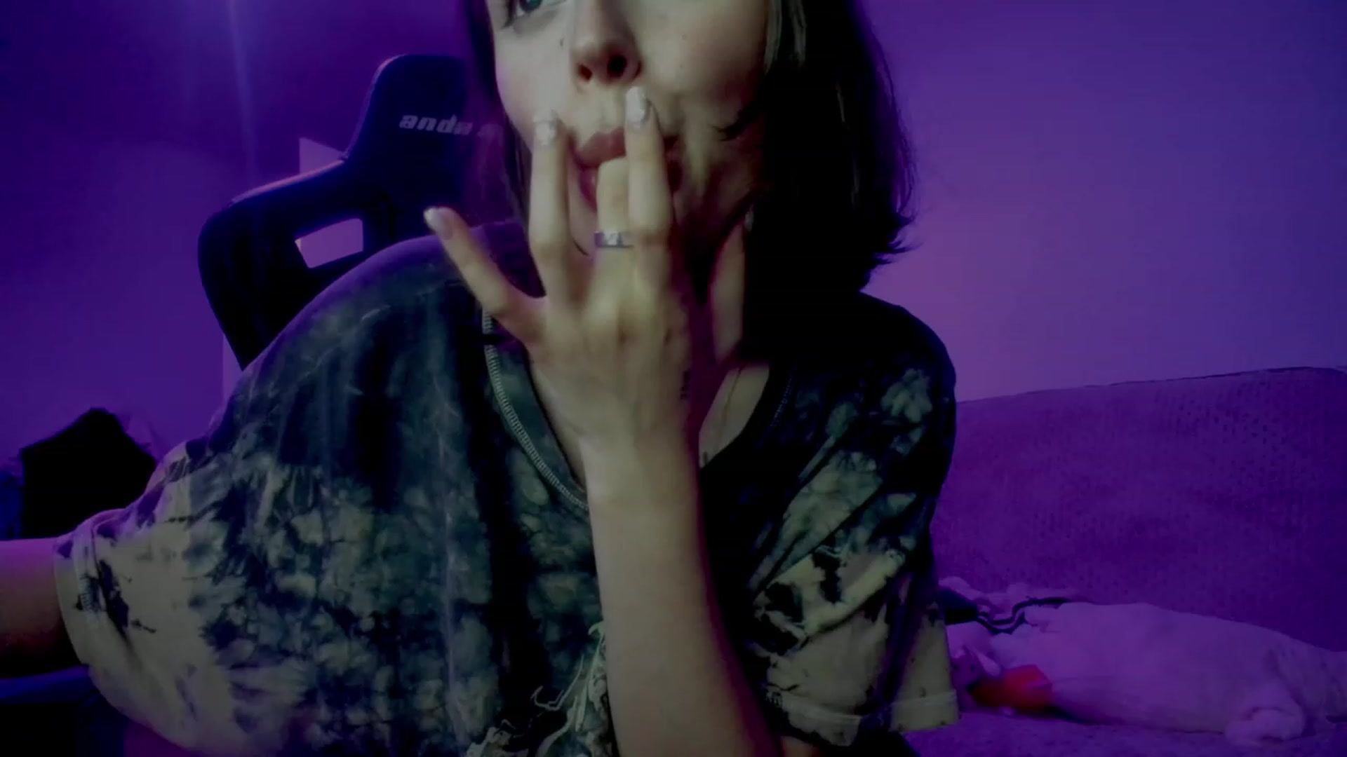 Gallery image thumbnail from crybabyKys's myfreecams stream on, 10/31/2023, 01:27 image 15 of 20