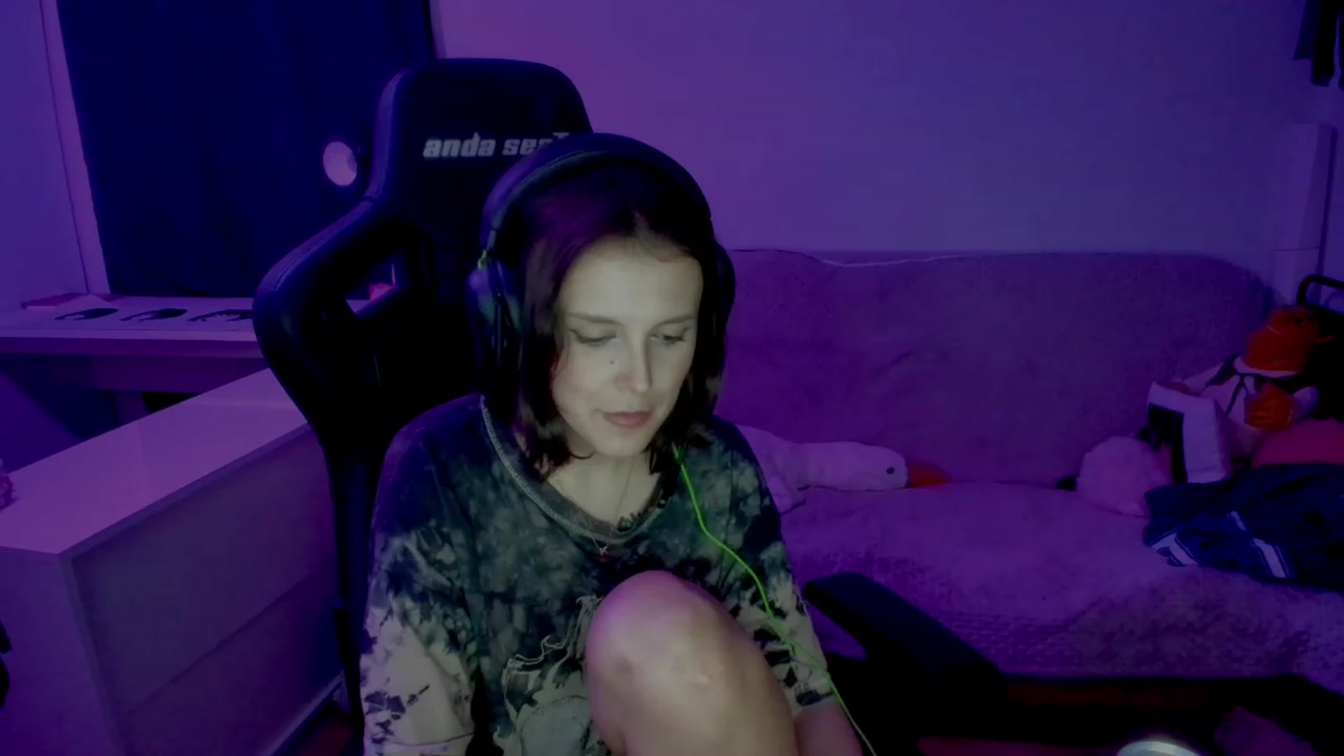 Gallery image thumbnail from crybabyKys's myfreecams stream on, 10/31/2023, 01:27 image 7 of 20