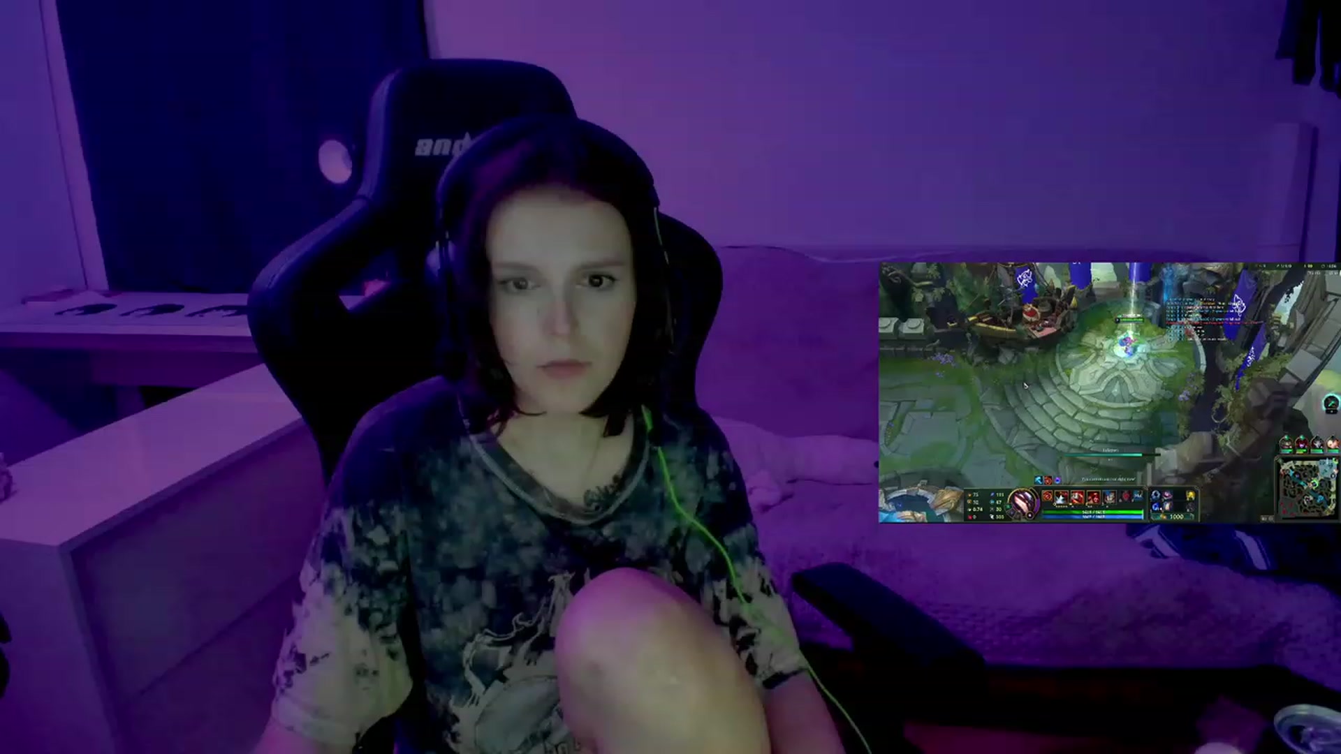 Gallery image thumbnail from crybabyKys's myfreecams stream on, 10/31/2023, 01:27 image 2 of 20