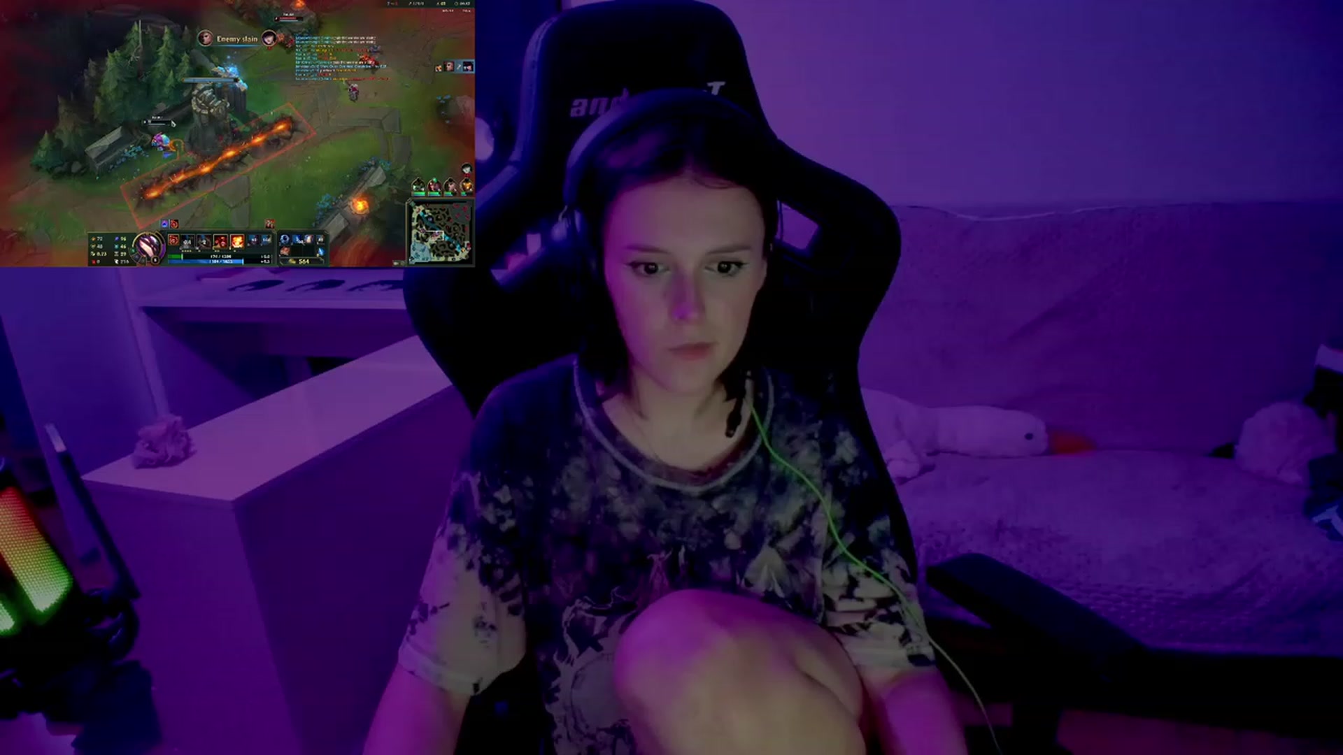 Gallery image thumbnail from crybabyKys's myfreecams stream on, 10/31/2023, 01:27 image 20 of 20