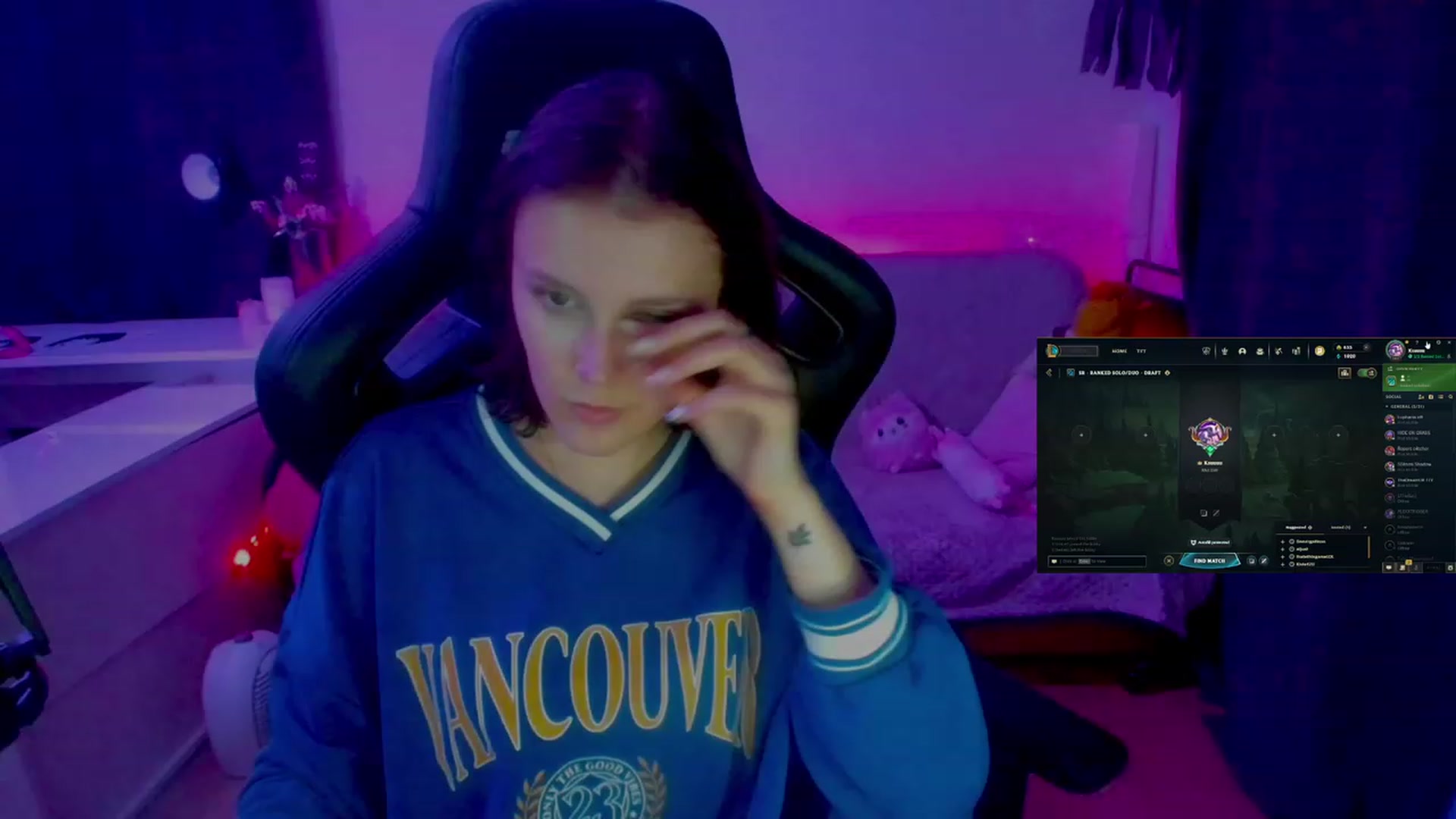 Gallery image thumbnail from crybabyKys's myfreecams stream on, 11/02/2023, 01:55 image 10 of 20