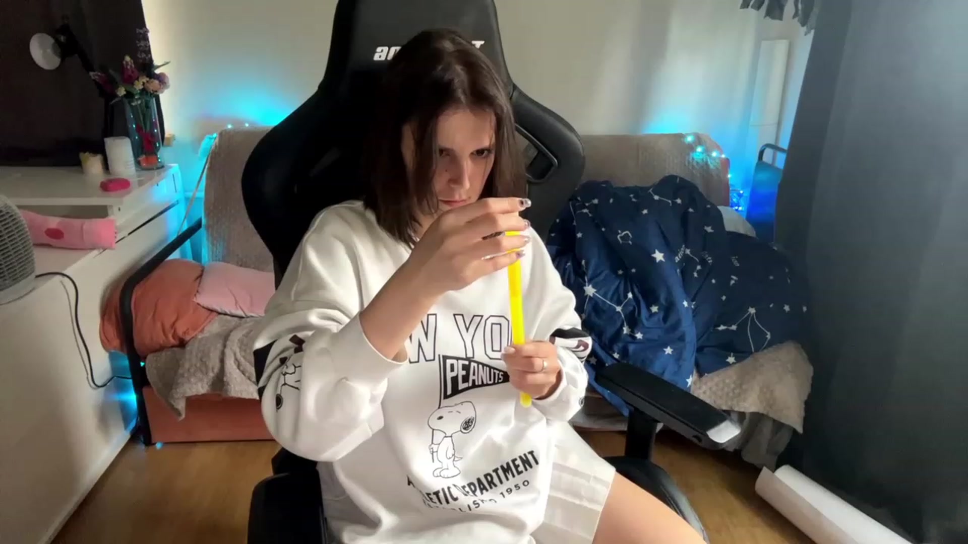 Gallery image thumbnail from crybabyKys's myfreecams stream on, 11/15/2023, 09:33 image 12 of 20