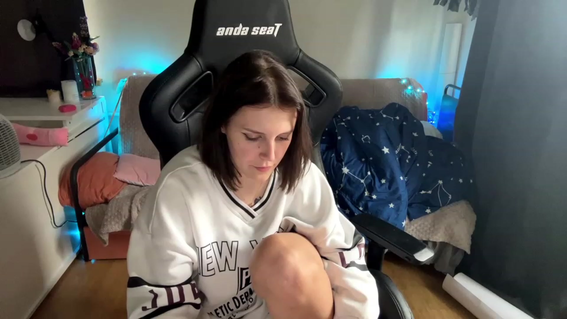 Gallery image thumbnail from crybabyKys's myfreecams stream on, 11/15/2023, 09:33 image 13 of 20