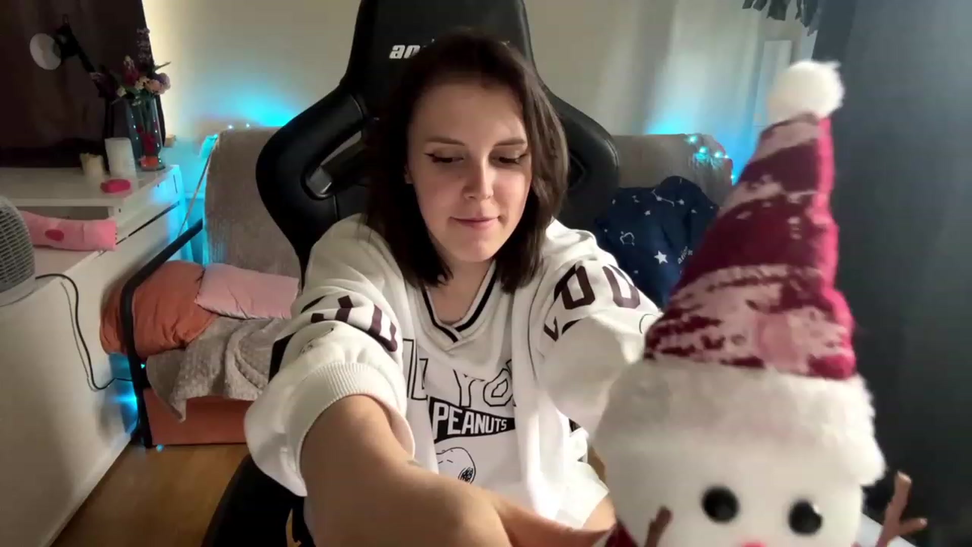Gallery image thumbnail from crybabyKys's myfreecams stream on, 11/15/2023, 09:33 image 11 of 20