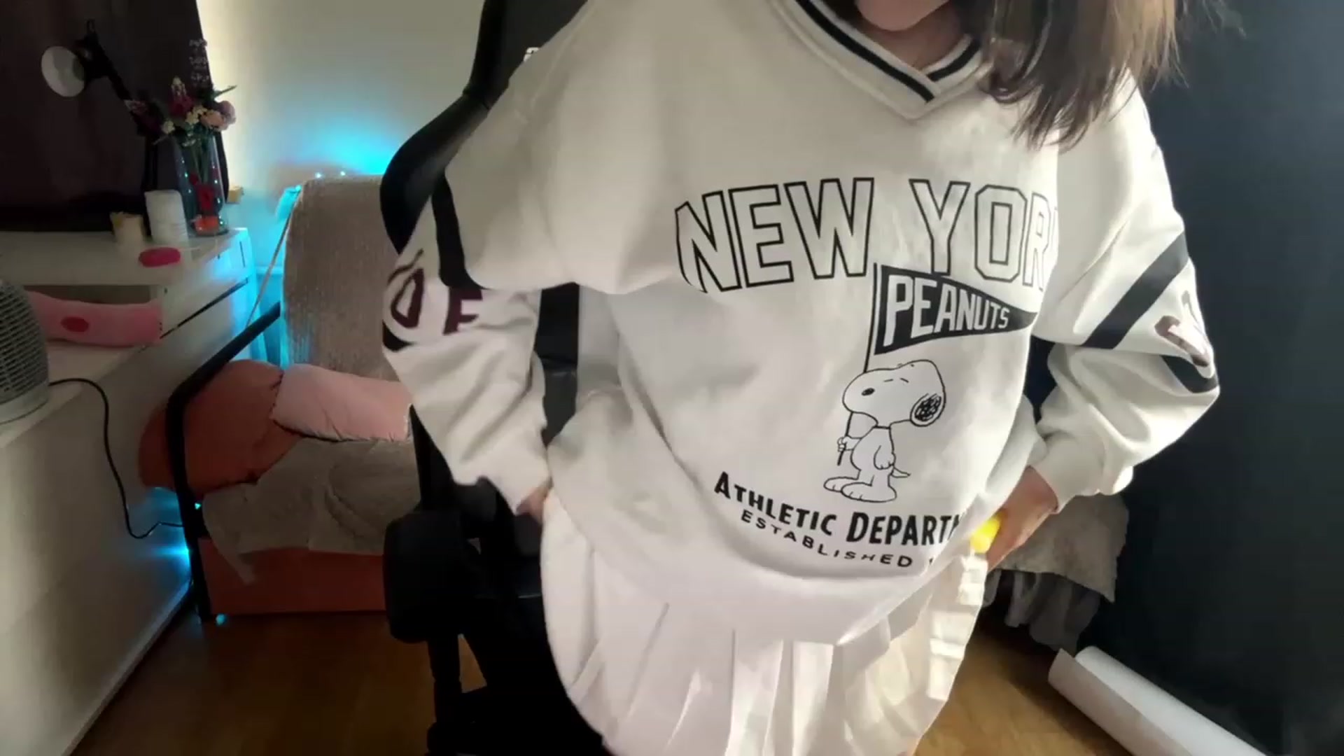 Gallery image thumbnail from crybabyKys's myfreecams stream on, 11/15/2023, 09:33 image 17 of 20