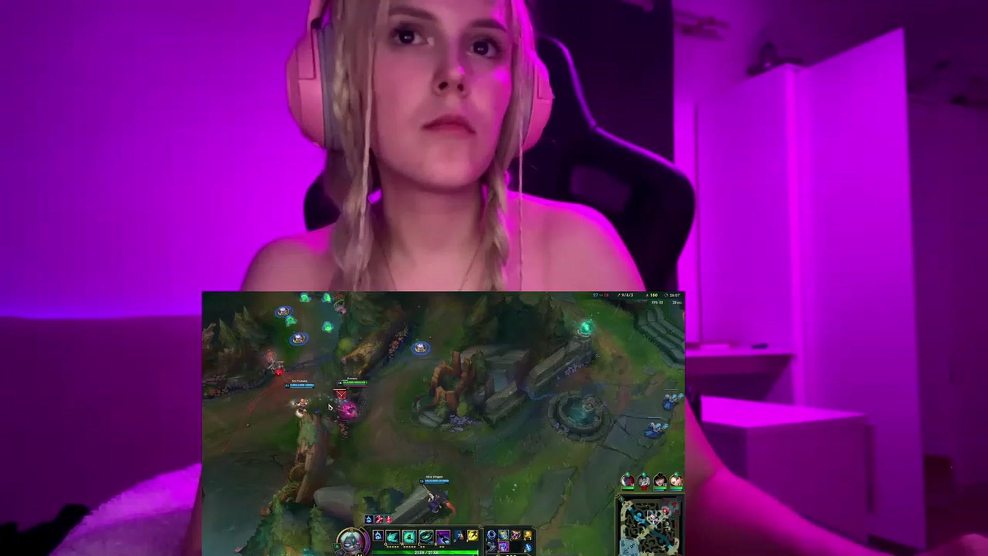 Gallery image thumbnail from crybabyKys's myfreecams stream on, 11/21/2023, 21:26 image 17 of 20